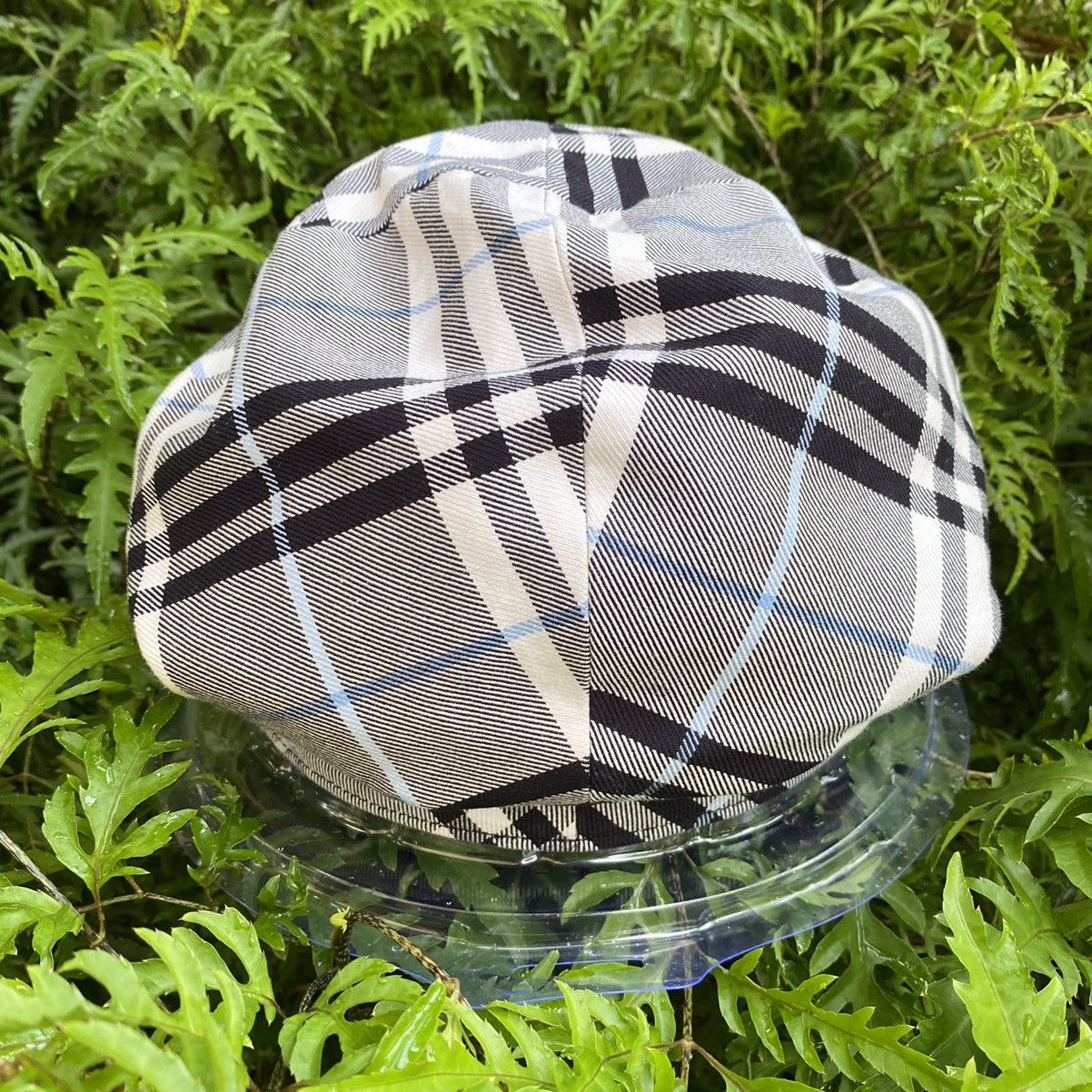 Burberry Burberry Women's Newboys Cap Vintage Burberry Size ONE SIZE - 3 Thumbnail