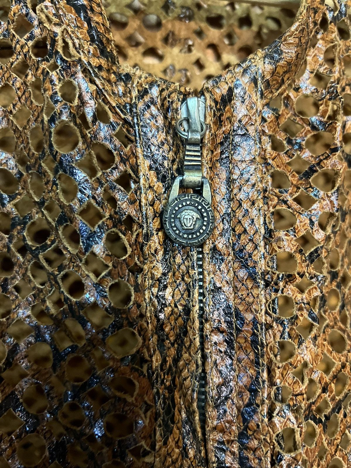 Versace ARCHIVE🔥GIANNI VERSACE LEATHER VEST Size M / US 6-8 / IT 42-44 - 6 Thumbnail