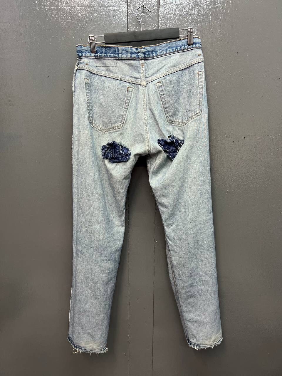 Levi's VINTAGE LEVIS SINGLE R BUTTON 544 DISTRESS JEANS Size US 31 - 17 Thumbnail