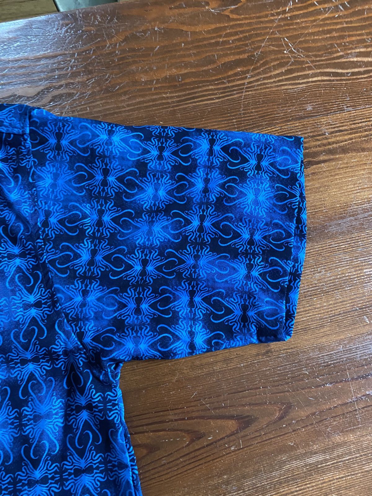 Vintage Vintage 90’s No Boundaries Tribal Dragons Poly Button Up Size US M / EU 48-50 / 2 - 3 Thumbnail