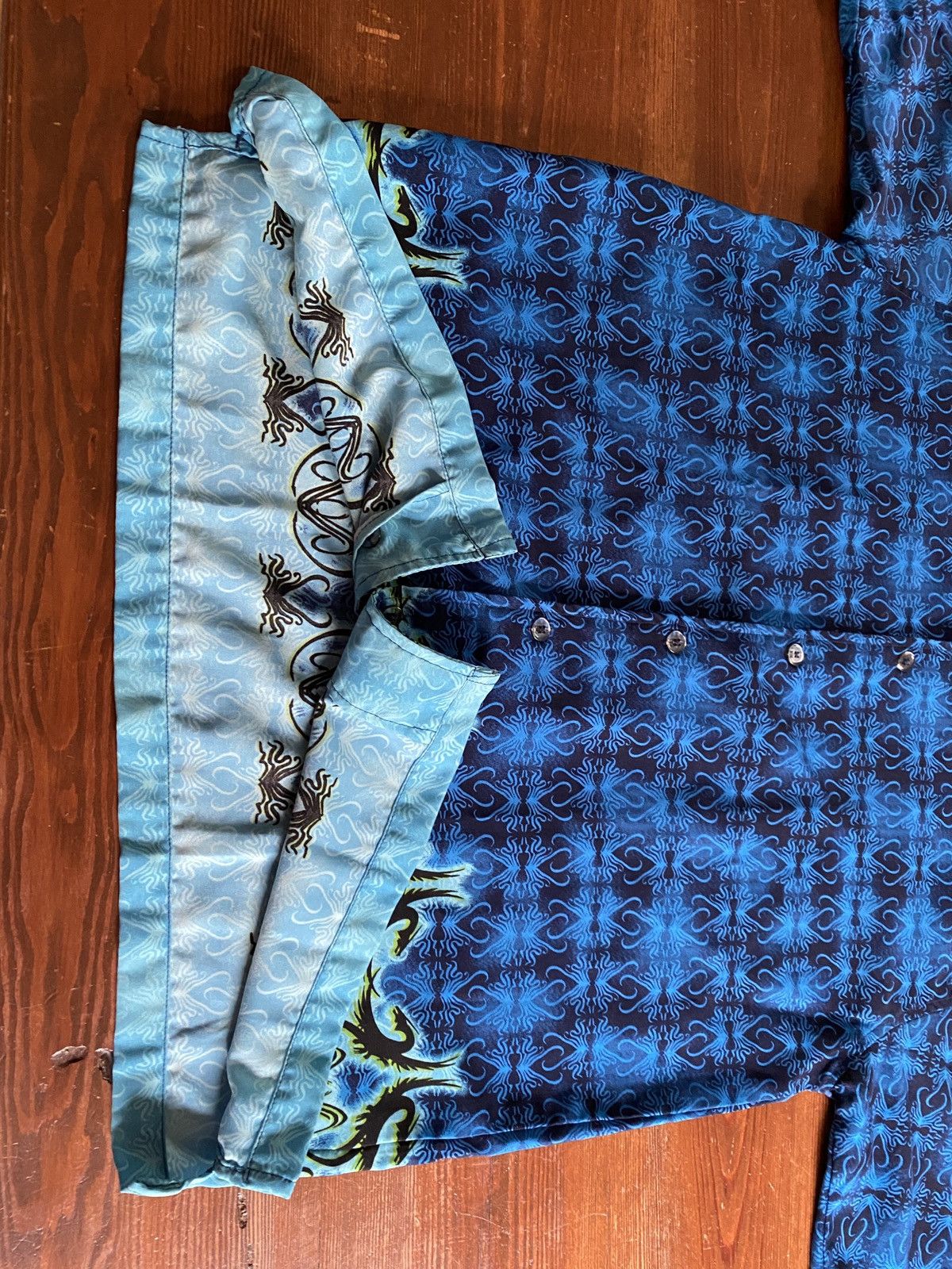 Vintage Vintage 90’s No Boundaries Tribal Dragons Poly Button Up Size US M / EU 48-50 / 2 - 6 Thumbnail