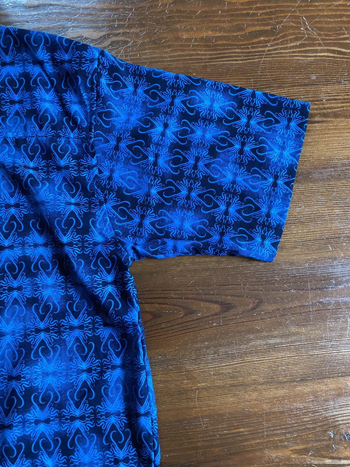 Vintage Vintage 90’s No Boundaries Tribal Dragons Poly Button Up Size US M / EU 48-50 / 2 - 10 Thumbnail