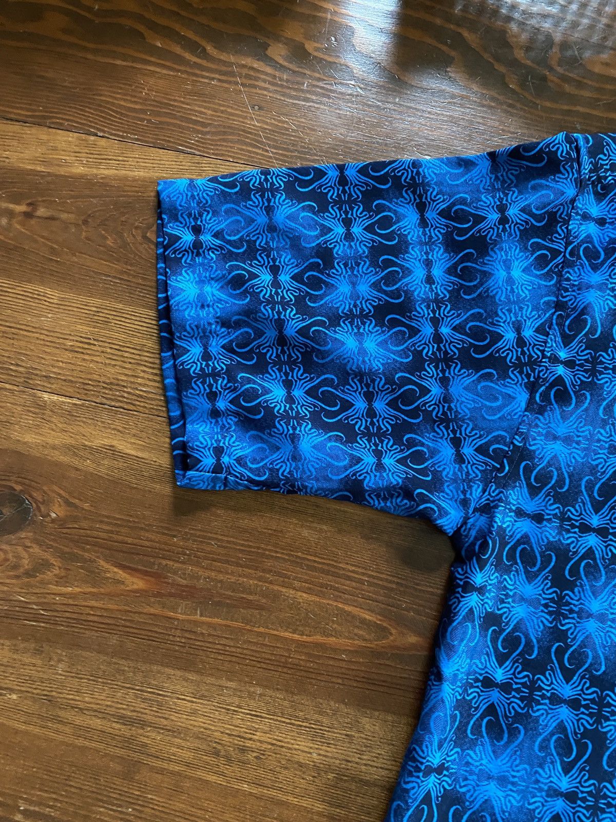 Vintage Vintage 90’s No Boundaries Tribal Dragons Poly Button Up Size US M / EU 48-50 / 2 - 4 Thumbnail