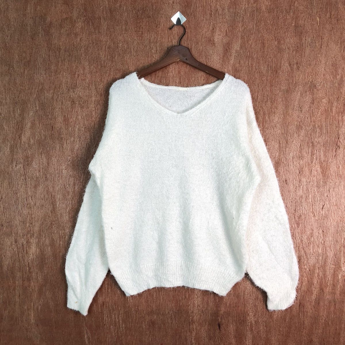 image of Vintage Gu White Shag Shaggy Fur Mohair Knitwear 6571, Men's (Size Large)