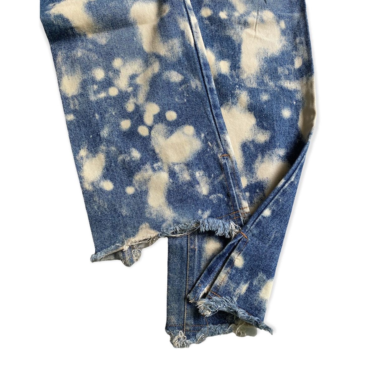 Alexander McQueen FW96 Bleach Denim Size US 30 / EU 46 - 4 Thumbnail