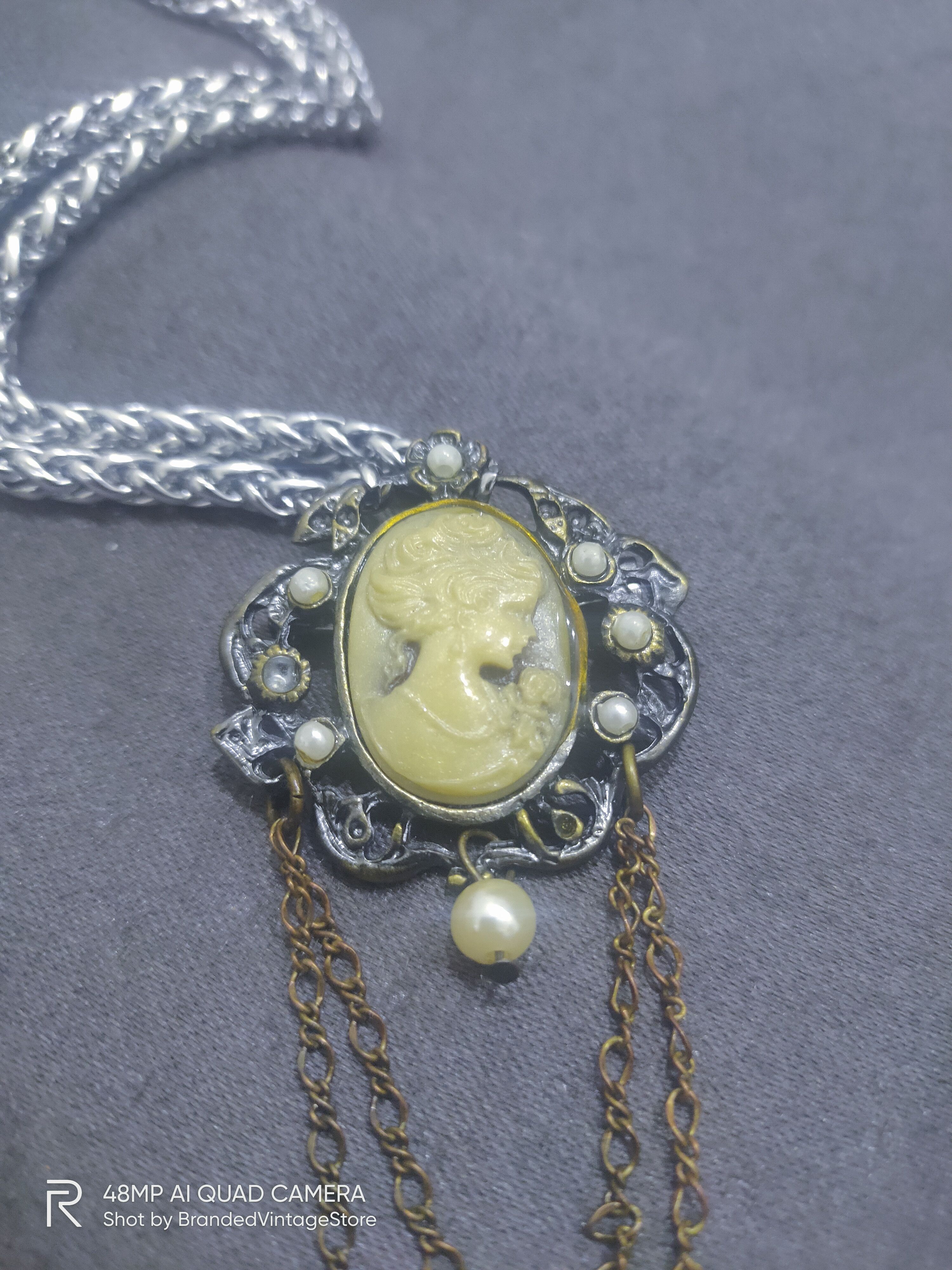 Jewelry Antique PRINCESS MARY Dye Mould Brooch Pendant Necklace Size ONE SIZE - 4 Thumbnail