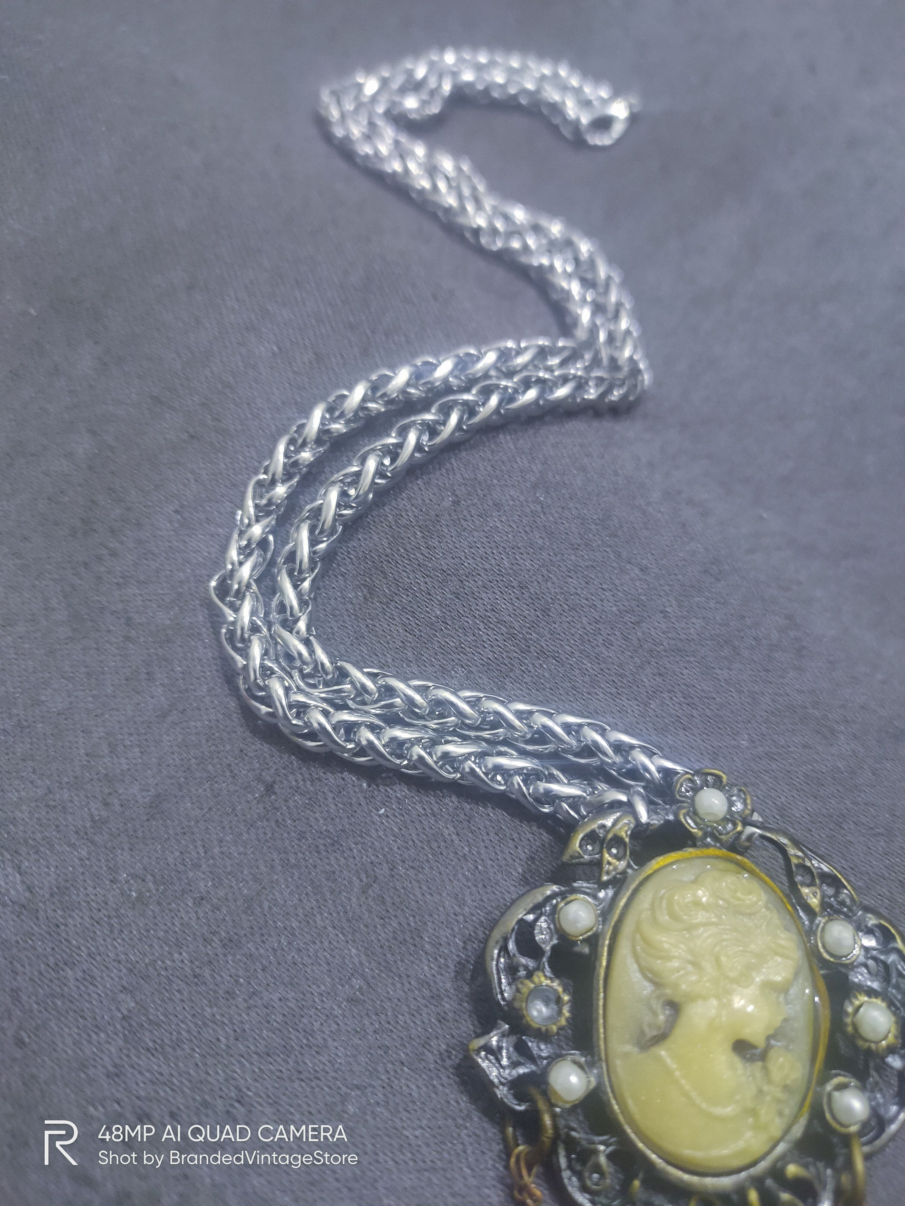 Jewelry Antique PRINCESS MARY Dye Mould Brooch Pendant Necklace Size ONE SIZE - 5 Thumbnail