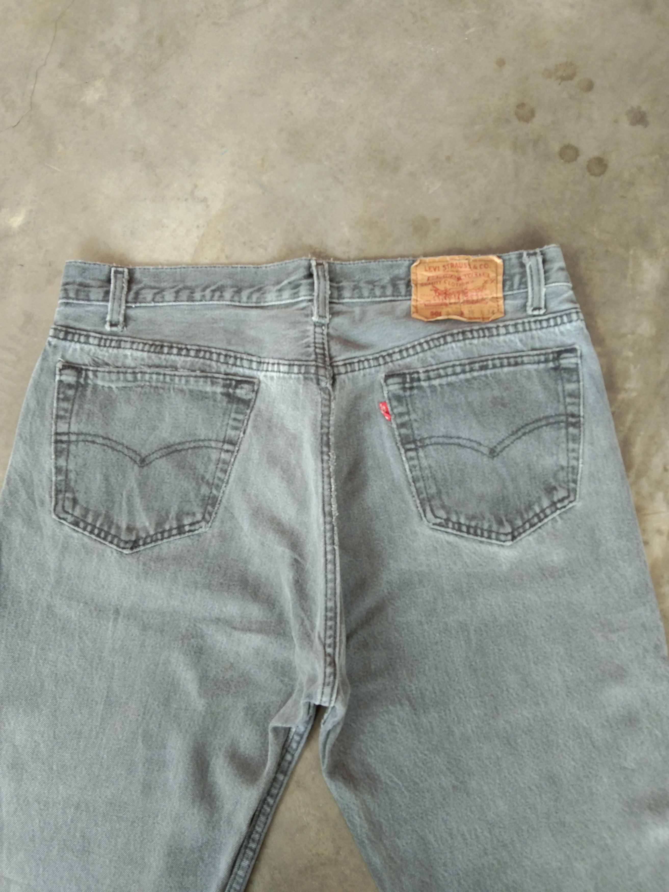 Levi's 90s Vintage Levi's 501 Made In USA Distressed Jeans 34x33 Size US 34 / EU 50 - 5 Thumbnail