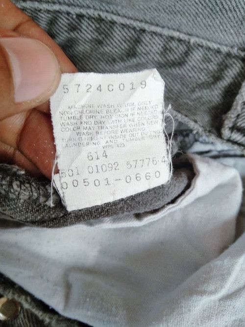 Levi's 90s Vintage Levi's 501 Made In USA Distressed Jeans 34x33 Size US 34 / EU 50 - 10 Thumbnail