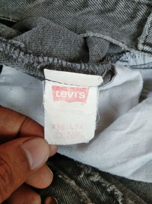 Levi's 90s Vintage Levi's 501 Made In USA Distressed Jeans 34x33 Size US 34 / EU 50 - 9 Thumbnail