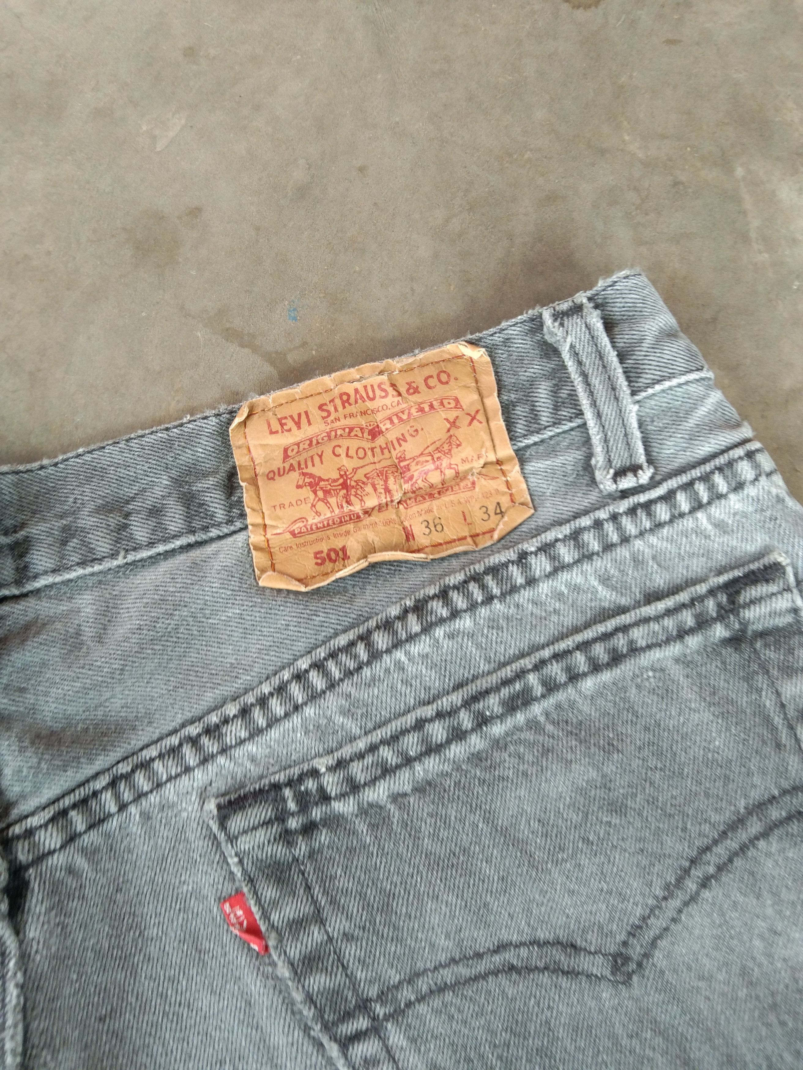 Levi's 90s Vintage Levi's 501 Made In USA Distressed Jeans 34x33 Size US 34 / EU 50 - 4 Thumbnail