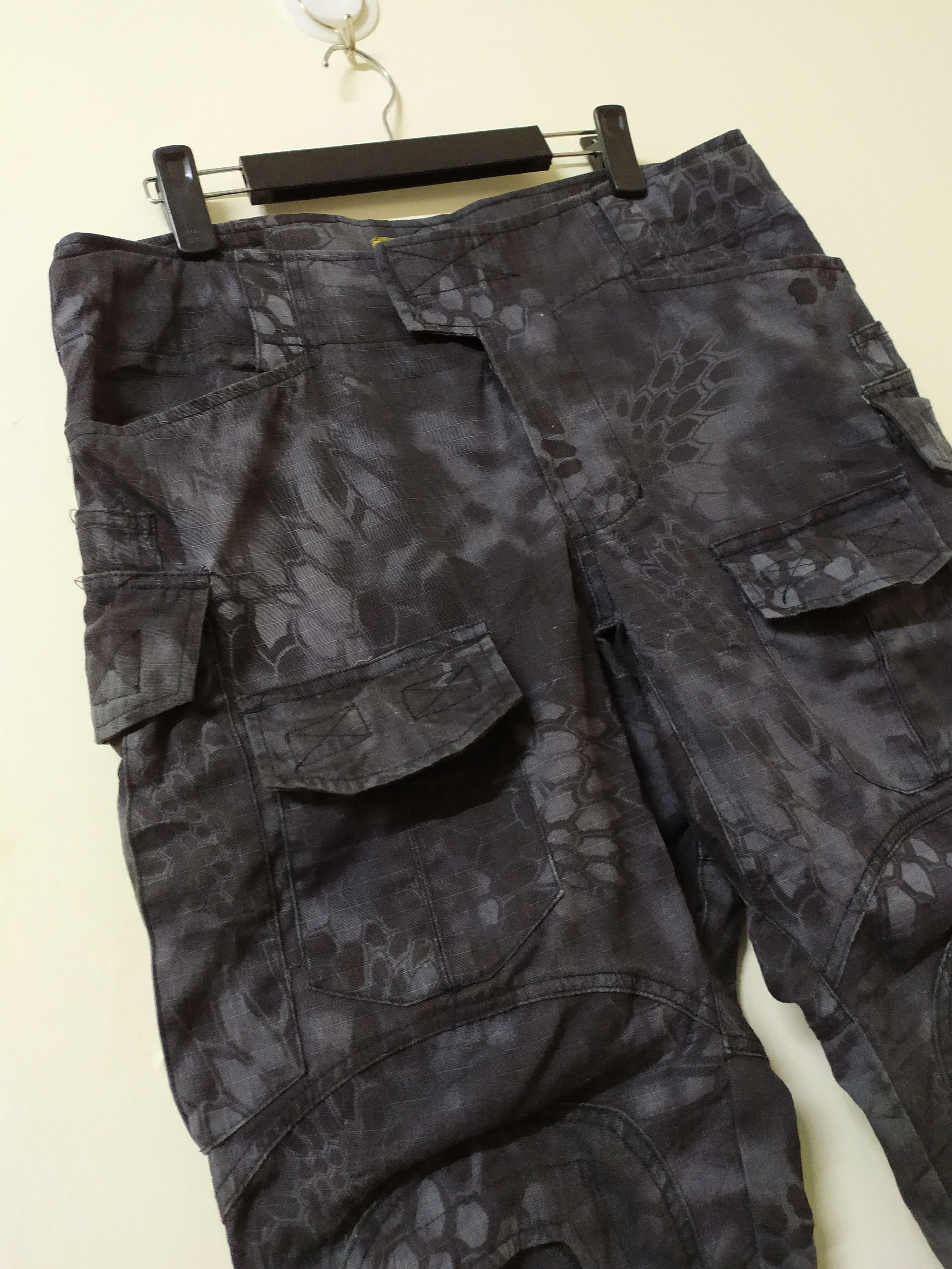 Other 10 pockets Emerson Multipocket tactical pants Size US 34 / EU 50 - 4 Thumbnail
