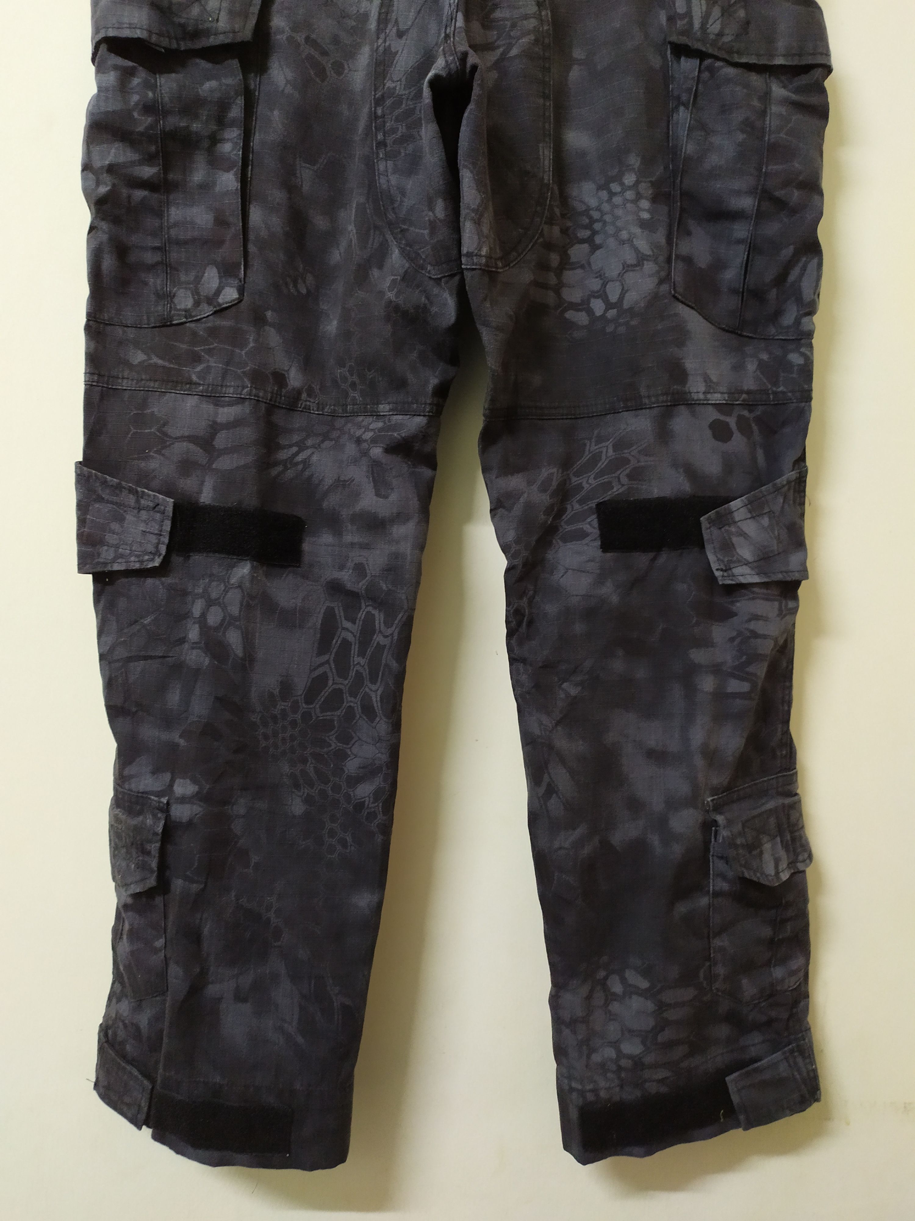 Other 10 pockets Emerson Multipocket tactical pants Size US 34 / EU 50 - 13 Thumbnail