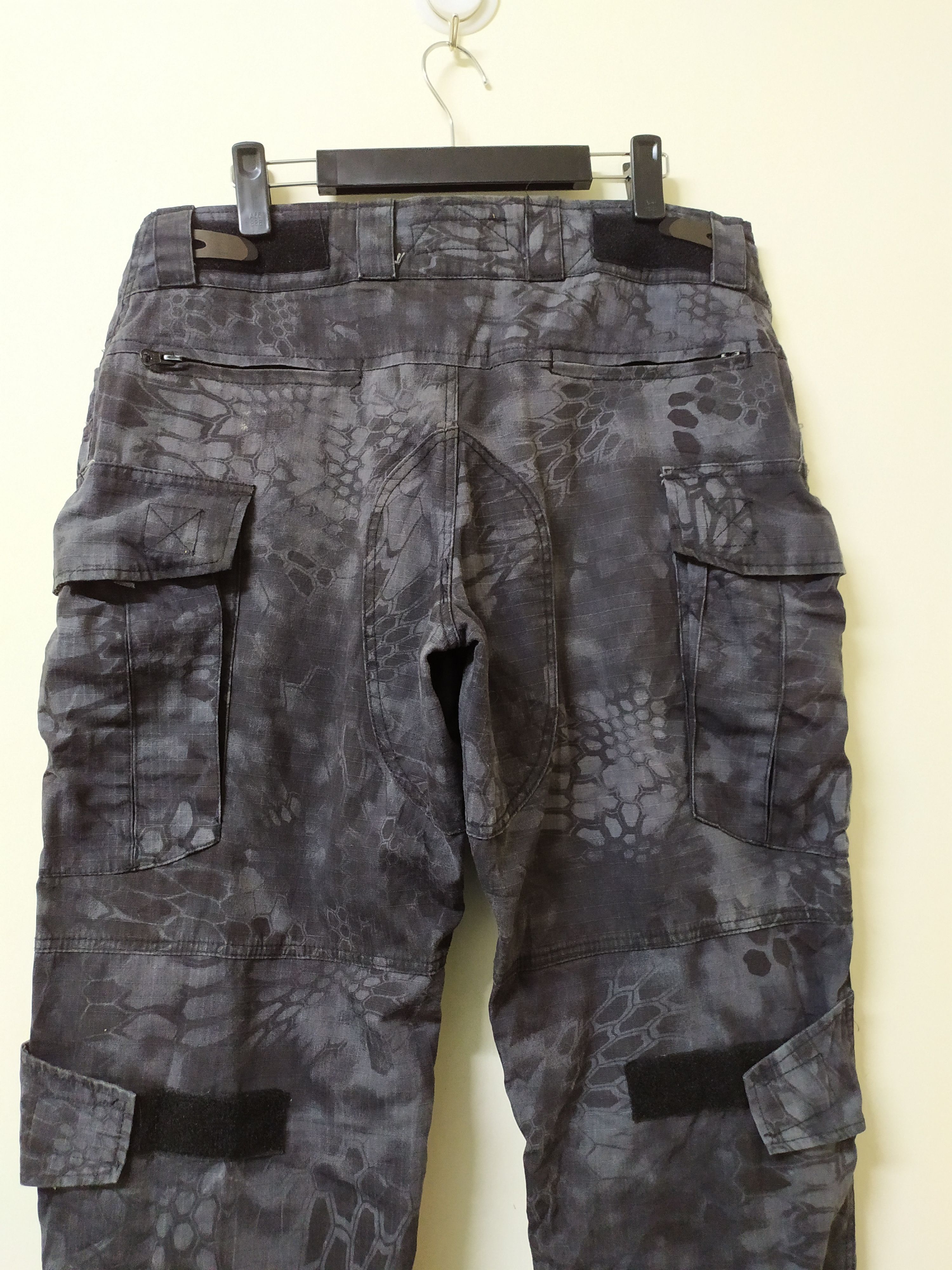 Other 10 pockets Emerson Multipocket tactical pants Size US 34 / EU 50 - 12 Thumbnail