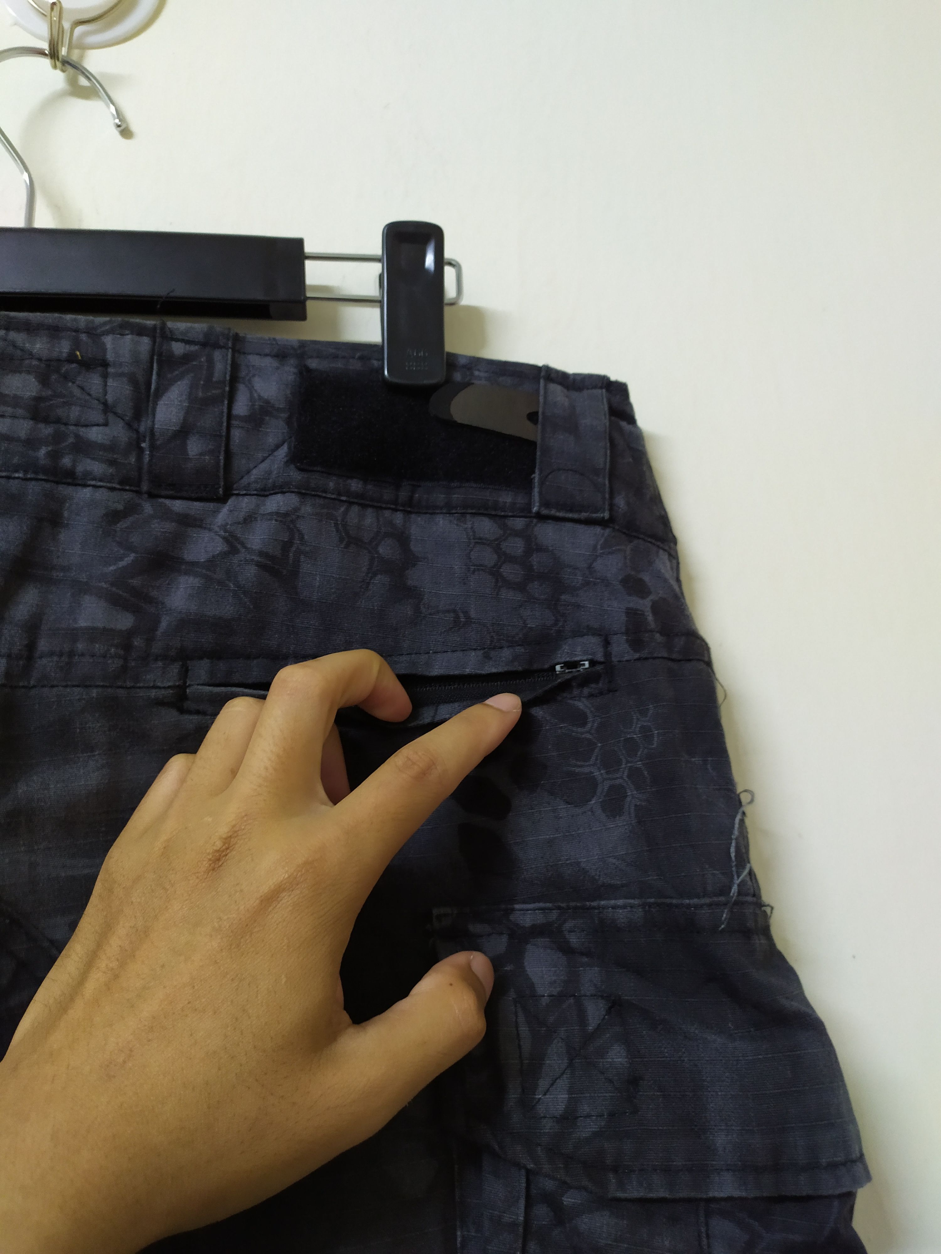 Other 10 pockets Emerson Multipocket tactical pants Size US 34 / EU 50 - 16 Thumbnail