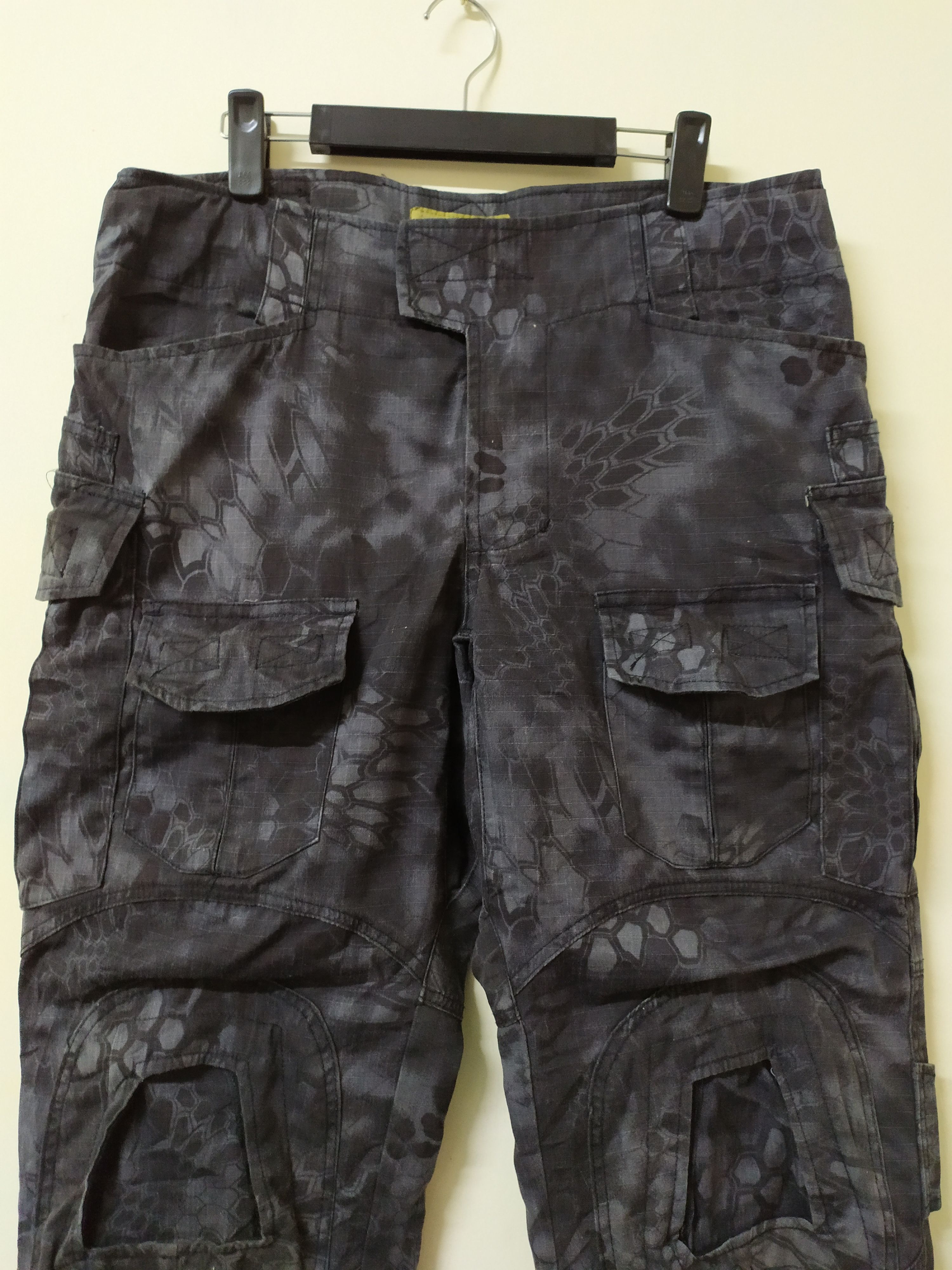 Other 10 pockets Emerson Multipocket tactical pants Size US 34 / EU 50 - 3 Thumbnail