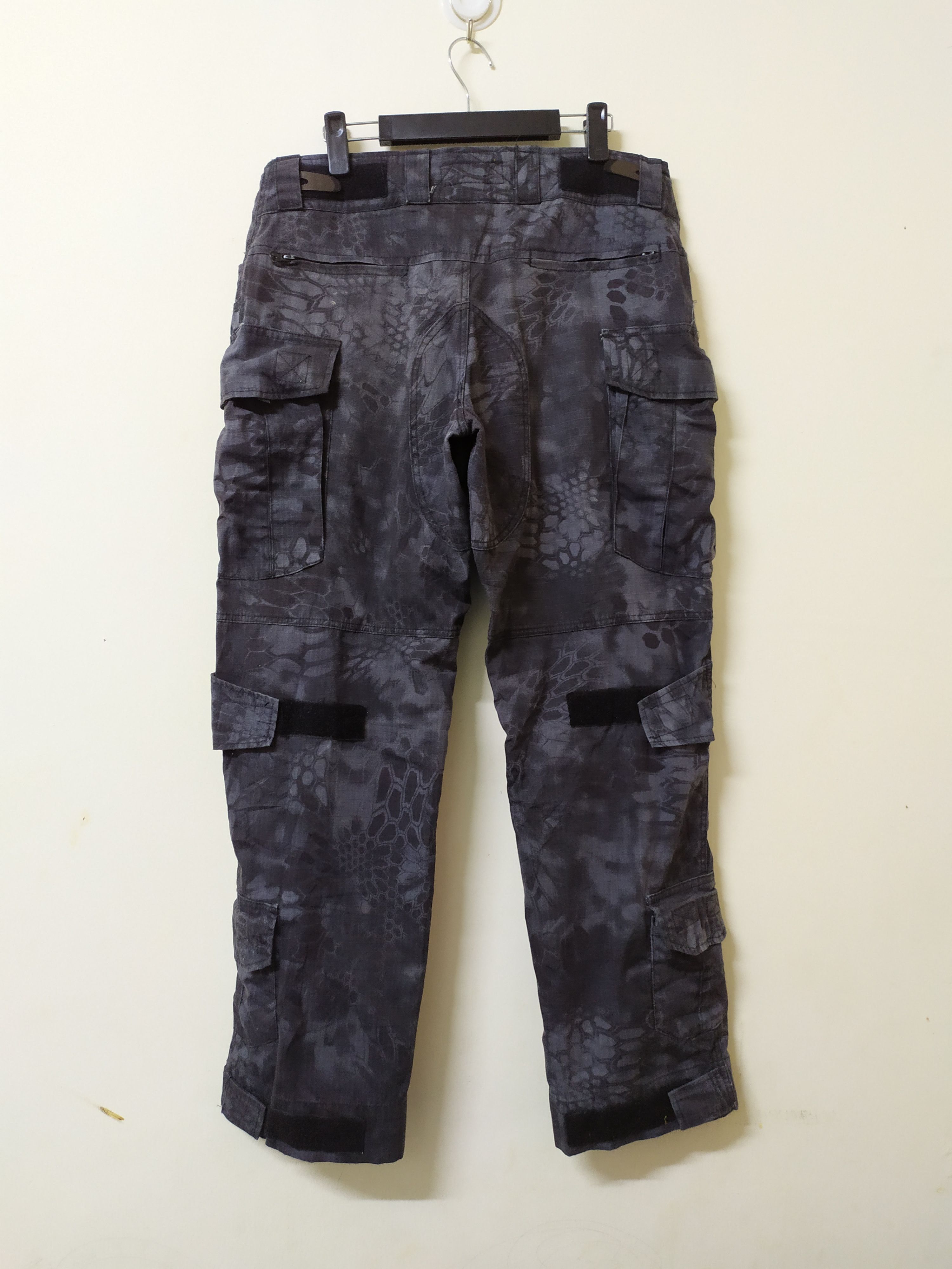Other 10 pockets Emerson Multipocket tactical pants Size US 34 / EU 50 - 11 Thumbnail