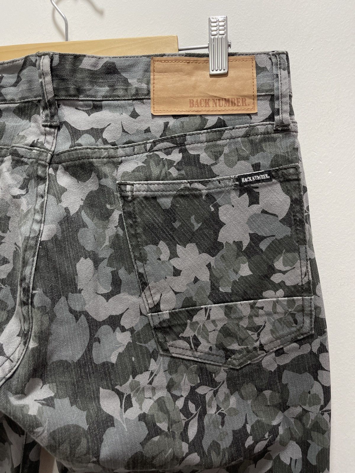 Japanese Brand × Vintage JAPANESE BACK NUMBER FULLPRINT SLIM FIT DISTRESSED DENIM Size US 32 / EU 48 - 11 Thumbnail