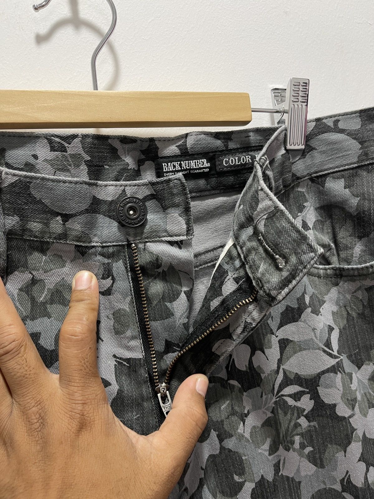 Japanese Brand × Vintage JAPANESE BACK NUMBER FULLPRINT SLIM FIT DISTRESSED DENIM Size US 32 / EU 48 - 6 Thumbnail