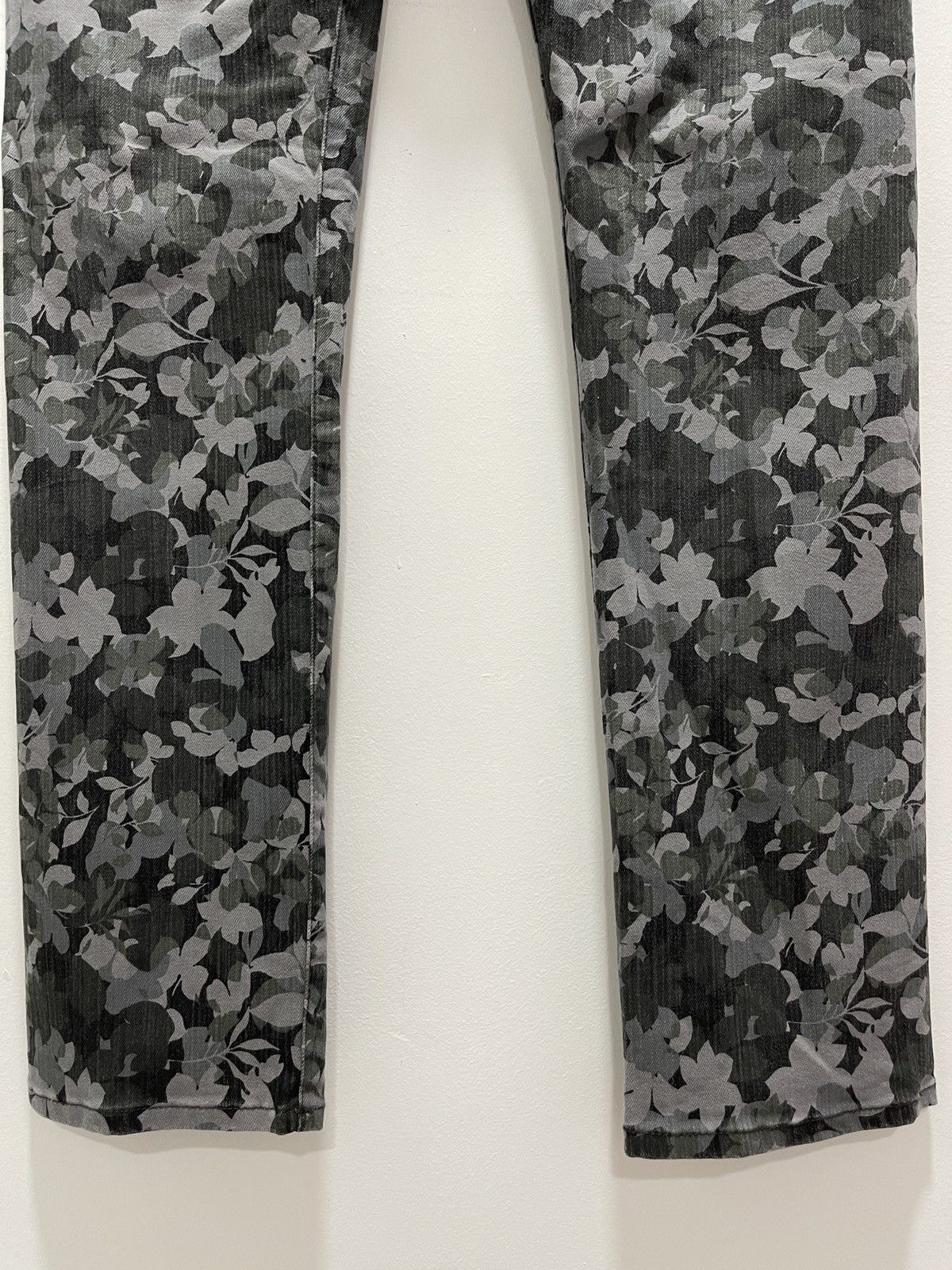 Japanese Brand × Vintage JAPANESE BACK NUMBER FULLPRINT SLIM FIT DISTRESSED DENIM Size US 32 / EU 48 - 9 Thumbnail