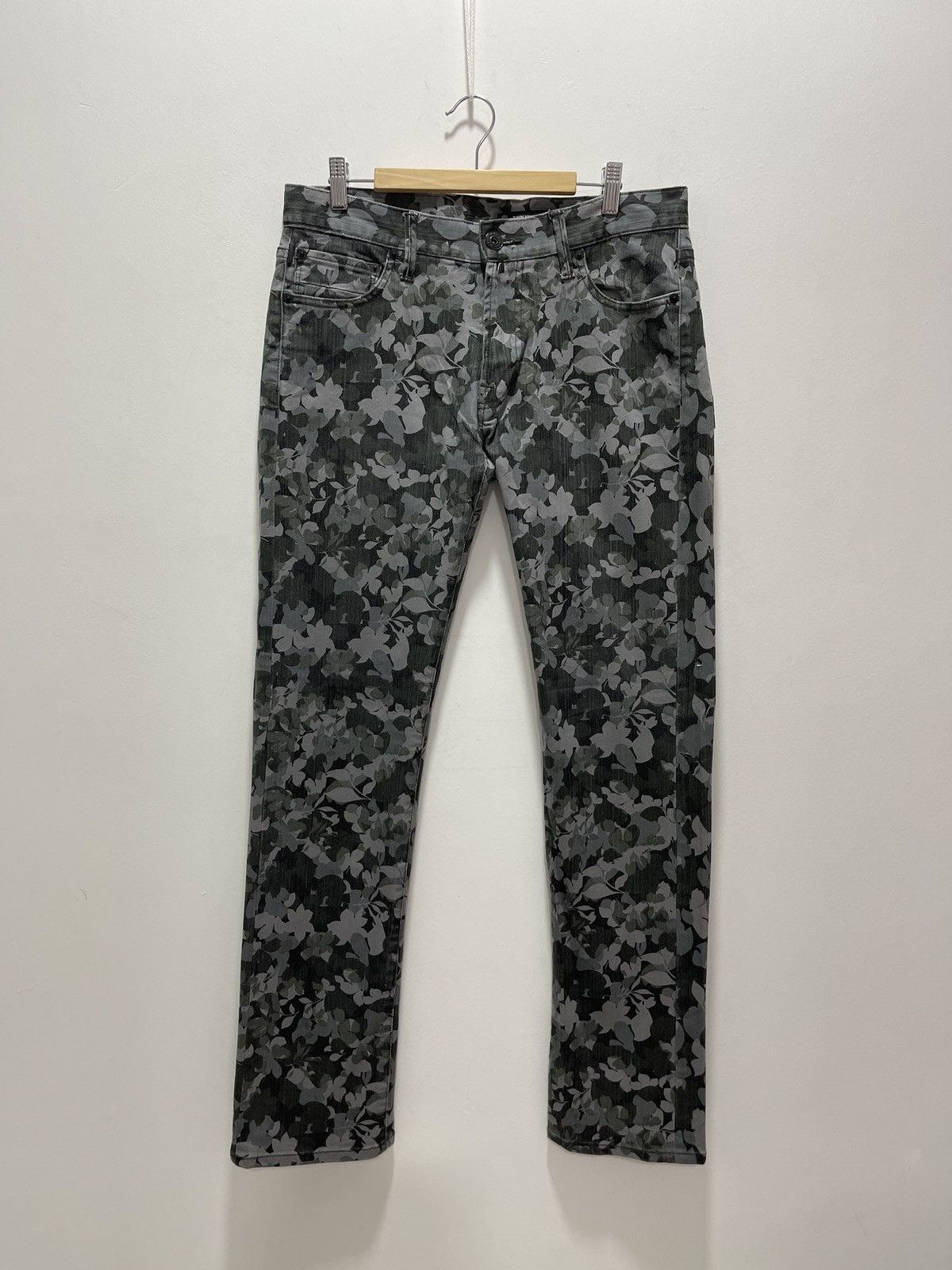 JAPANESE BACK NUMBER FULLPRINT SLIM FIT DISTRESSED DENIM