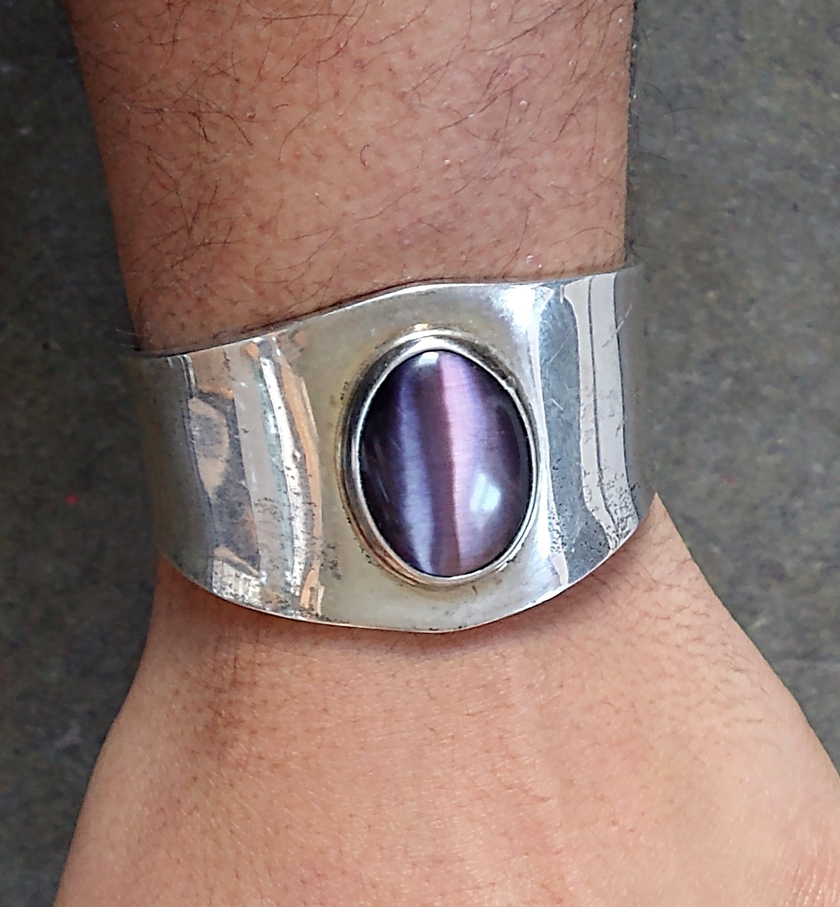 Jewelry Vintage Taxco Sterling Silver Cuff Bracelet Purple Cats Eye Size ONE SIZE - 13 Thumbnail