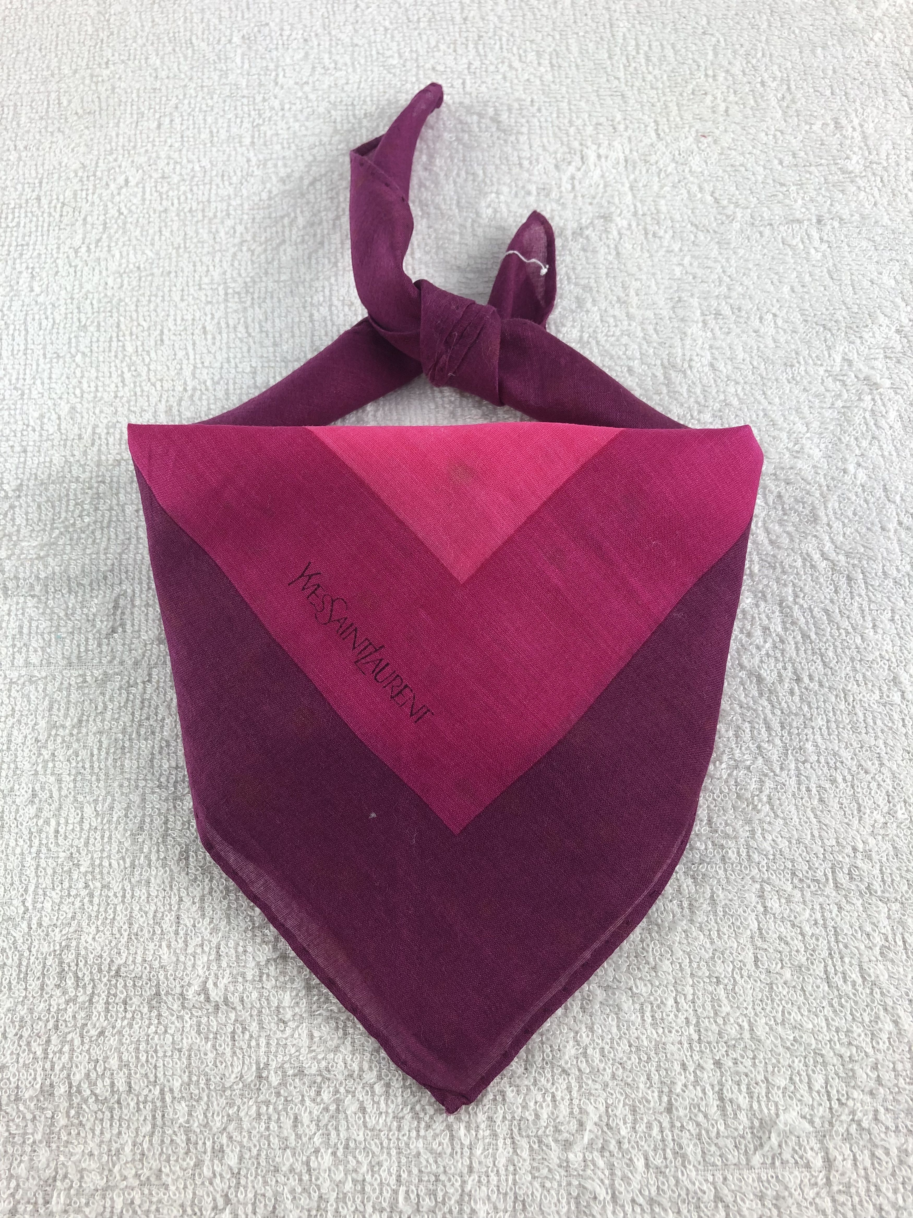 Yves Saint Laurent Yves Saint Laurent Handkerchief / Bandana / Neckerchief C017 Size ONE SIZE - 1 Thumbnail