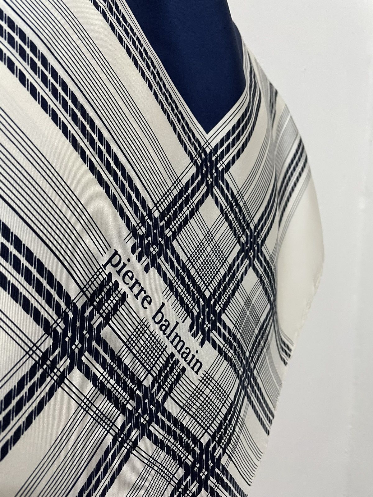 Other × Pierre Balmain × Vintage Pierre Balmain Silk scarf / Bandana Size ONE SIZE - 4 Thumbnail