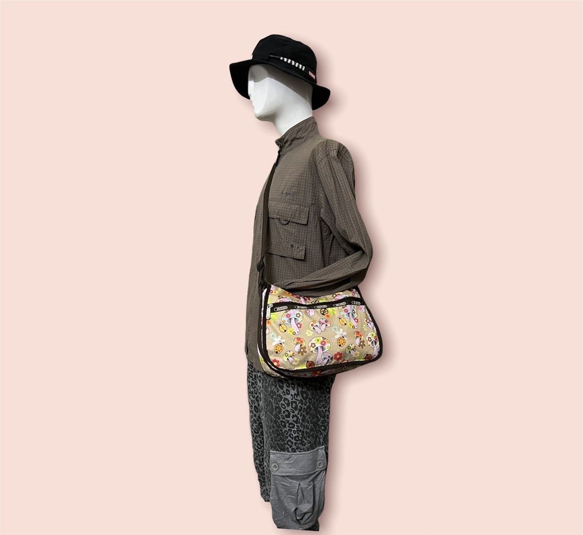 LeSportsac LESPORTSAC MUSHROOMS CROSSBODY SHOULDER SLING BAG Size ONE SIZE - 4 Thumbnail