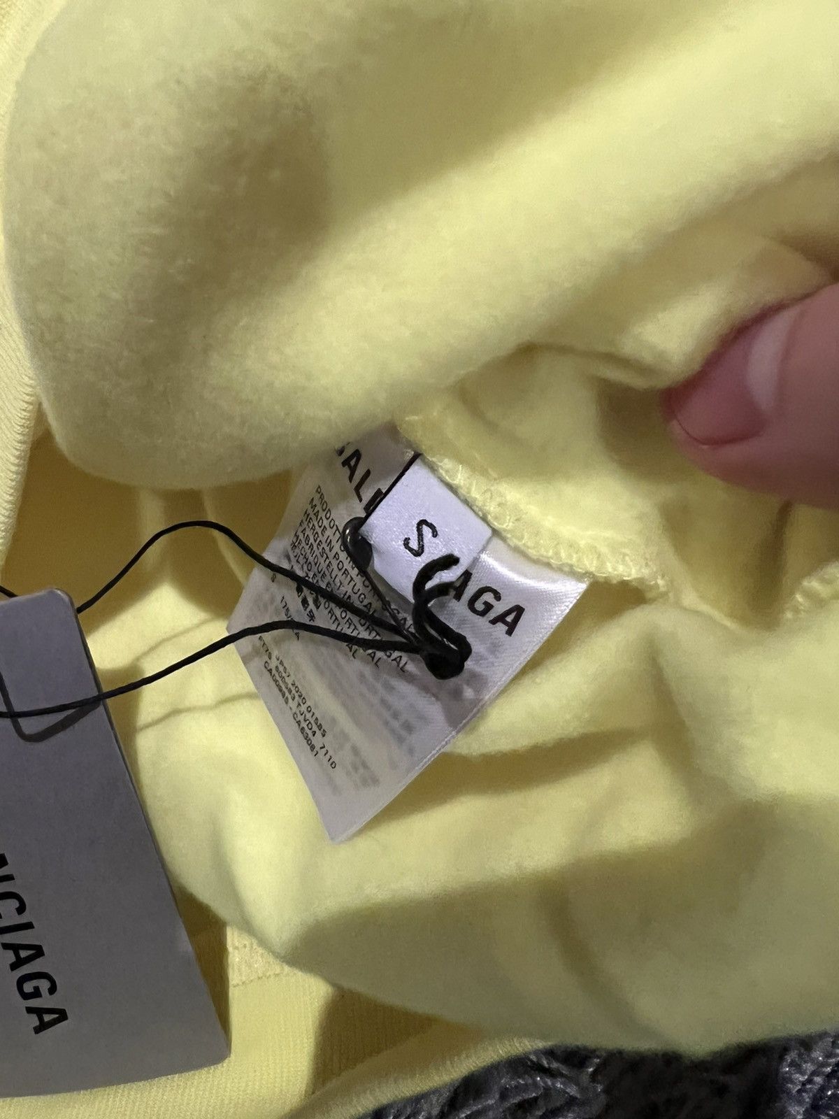Balenciaga Balenciaga Campaign neon yellow hoodie sweatshirt bnwt logo Size US S / EU 44-46 / 1 - 6 Thumbnail