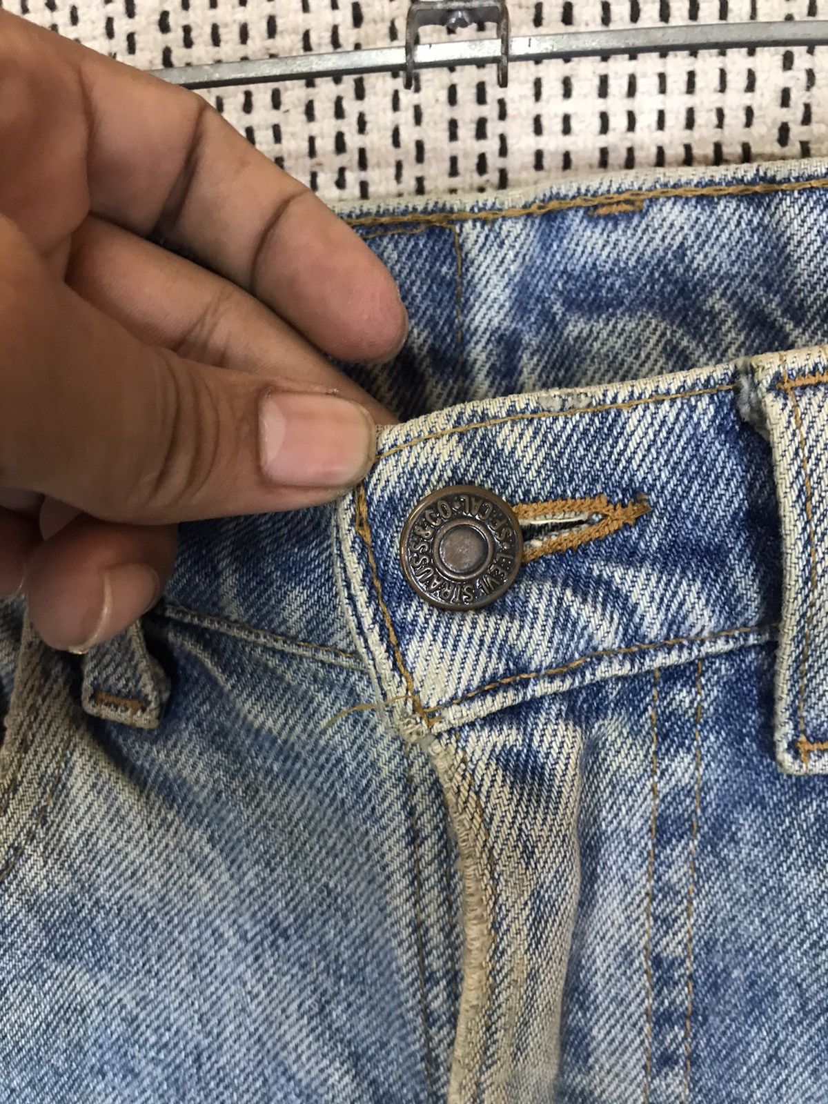Levi's × Levi's Vintage Clothing ‼️VTG LEVIS 505 80s DISTRESSED SUNFAFDED DENIM‼️ Size US 29 - 3 Thumbnail