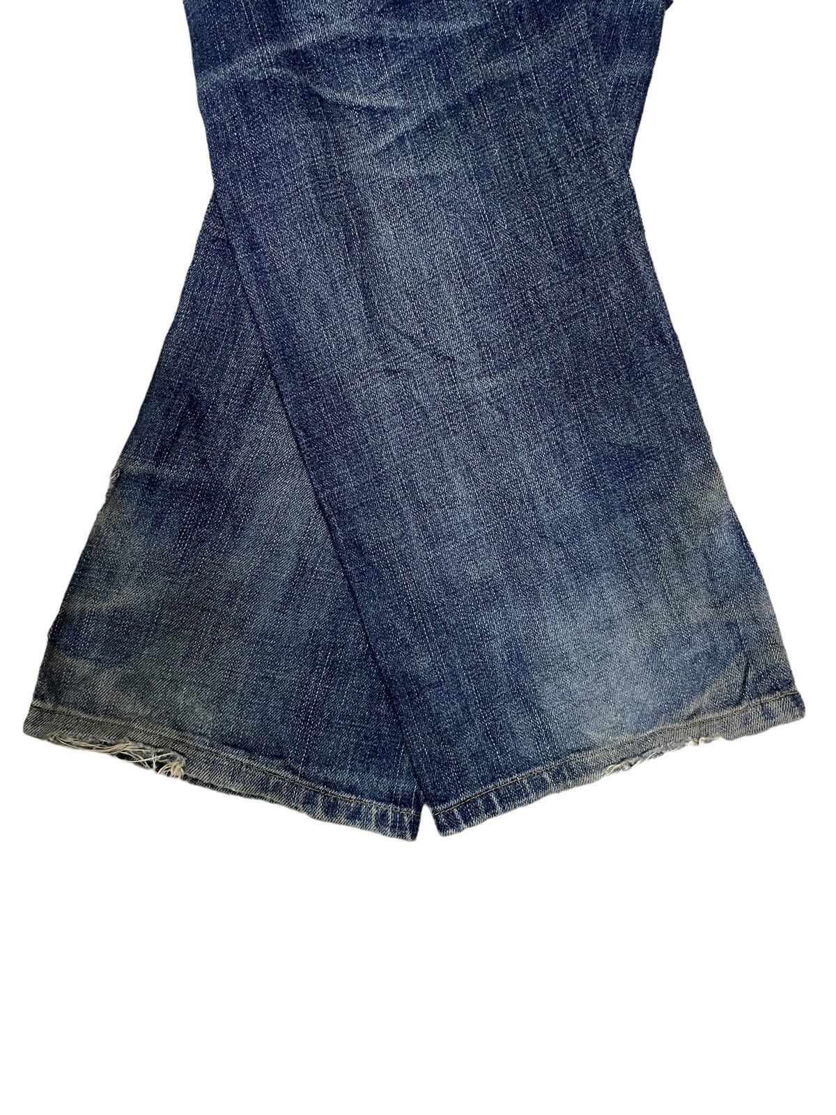 Japanese Brand Vintage Uniqlo S002 Indigo Washed Distressed Jeans Size US 31 - 13 Thumbnail