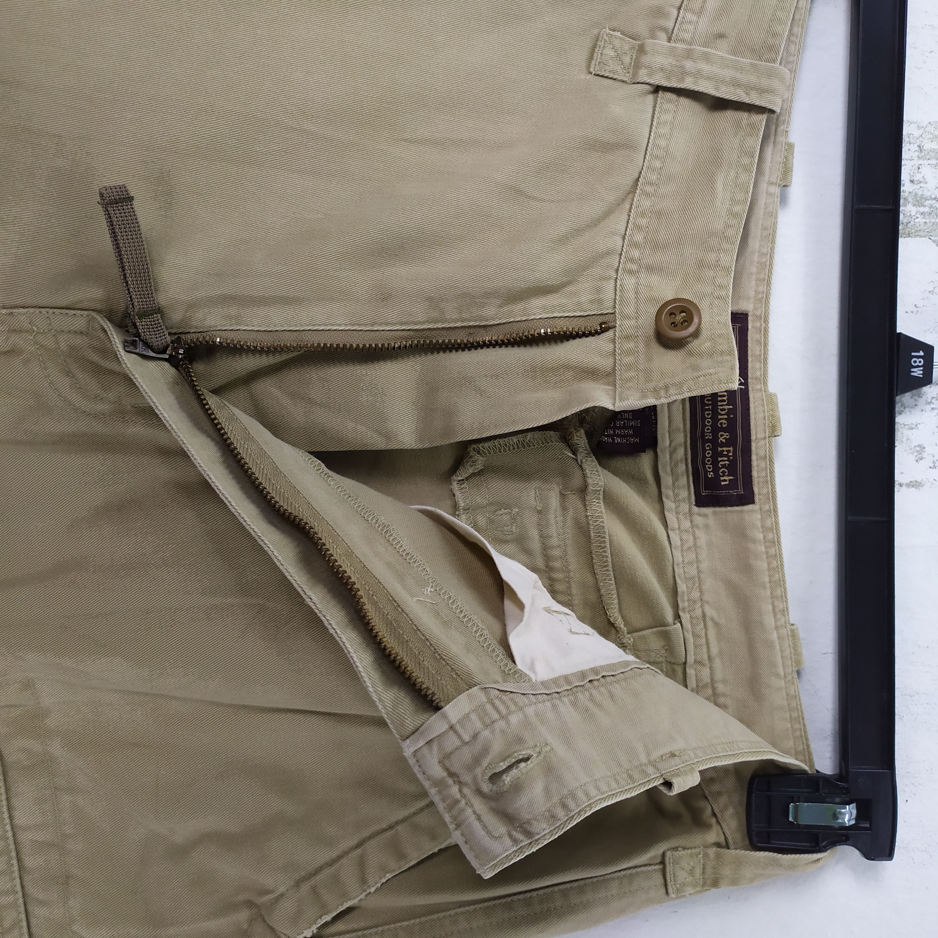Abercrombie & Fitch × Vintage 8 POCKET ABERCROMBIE AND FITCH BAGGY CARGO PANTS Size US 32 / EU 48 - 18 Thumbnail