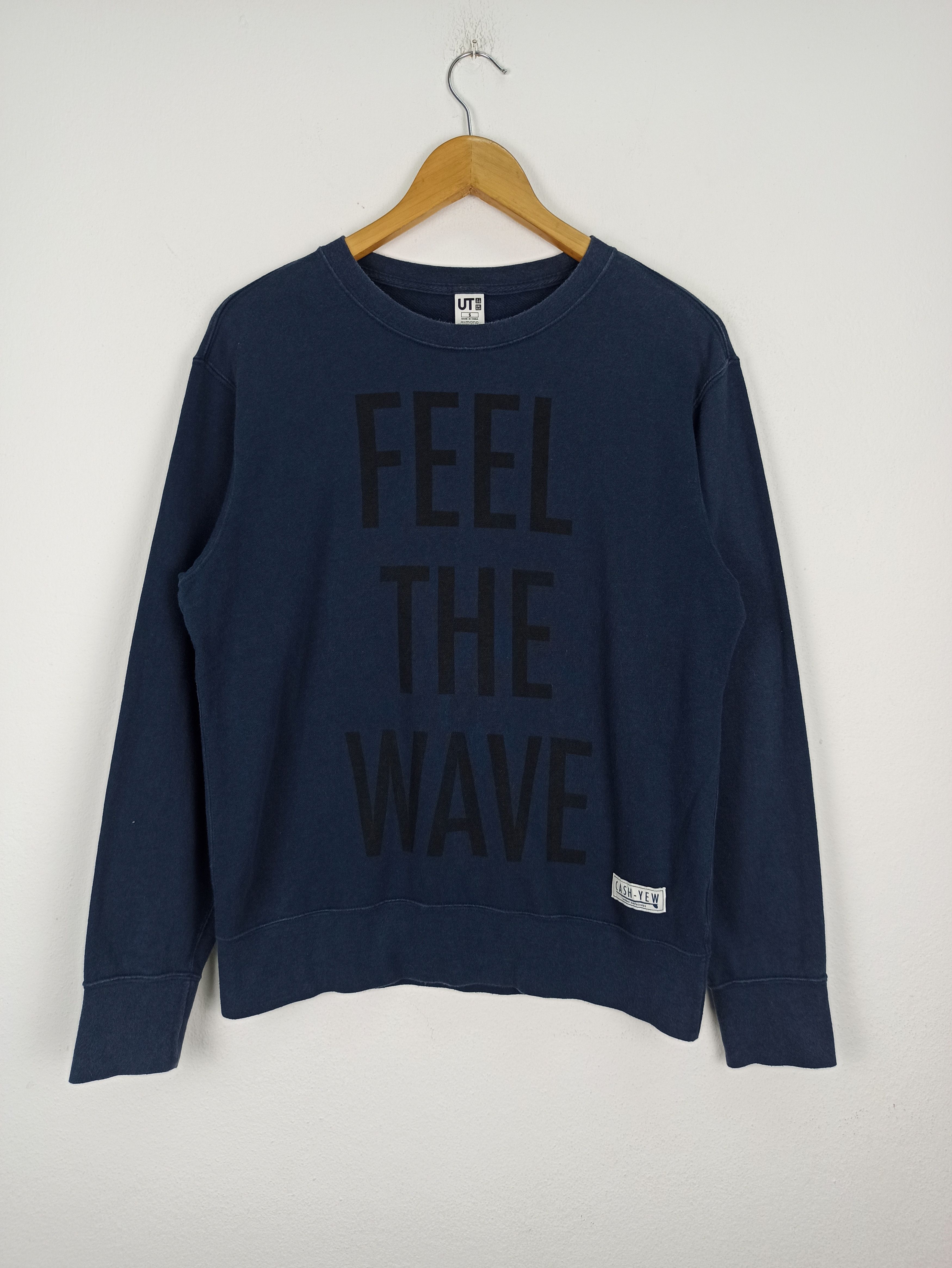 Japanese Brand 🔥STEALS🔥 FEEL THE WAVE ALMOND SURF BOARD X UT SWEATSHIRT Size US S / EU 44-46 / 1 - 1 Thumbnail