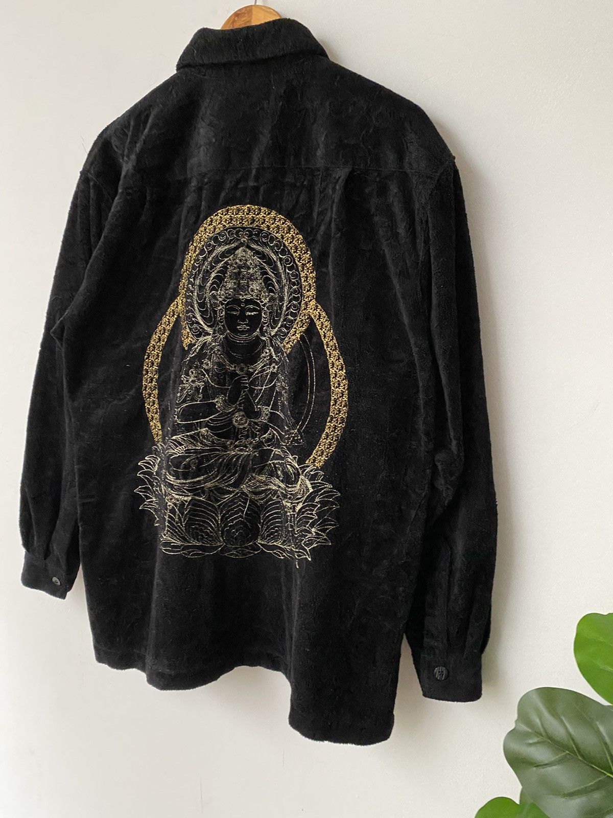 Japanese Brand × Seditionaries × Vintage Vintage embroidery Religion Buddhism big Logo Velvet Shirt Size US L / EU 52-54 / 3 - 1 Thumbnail