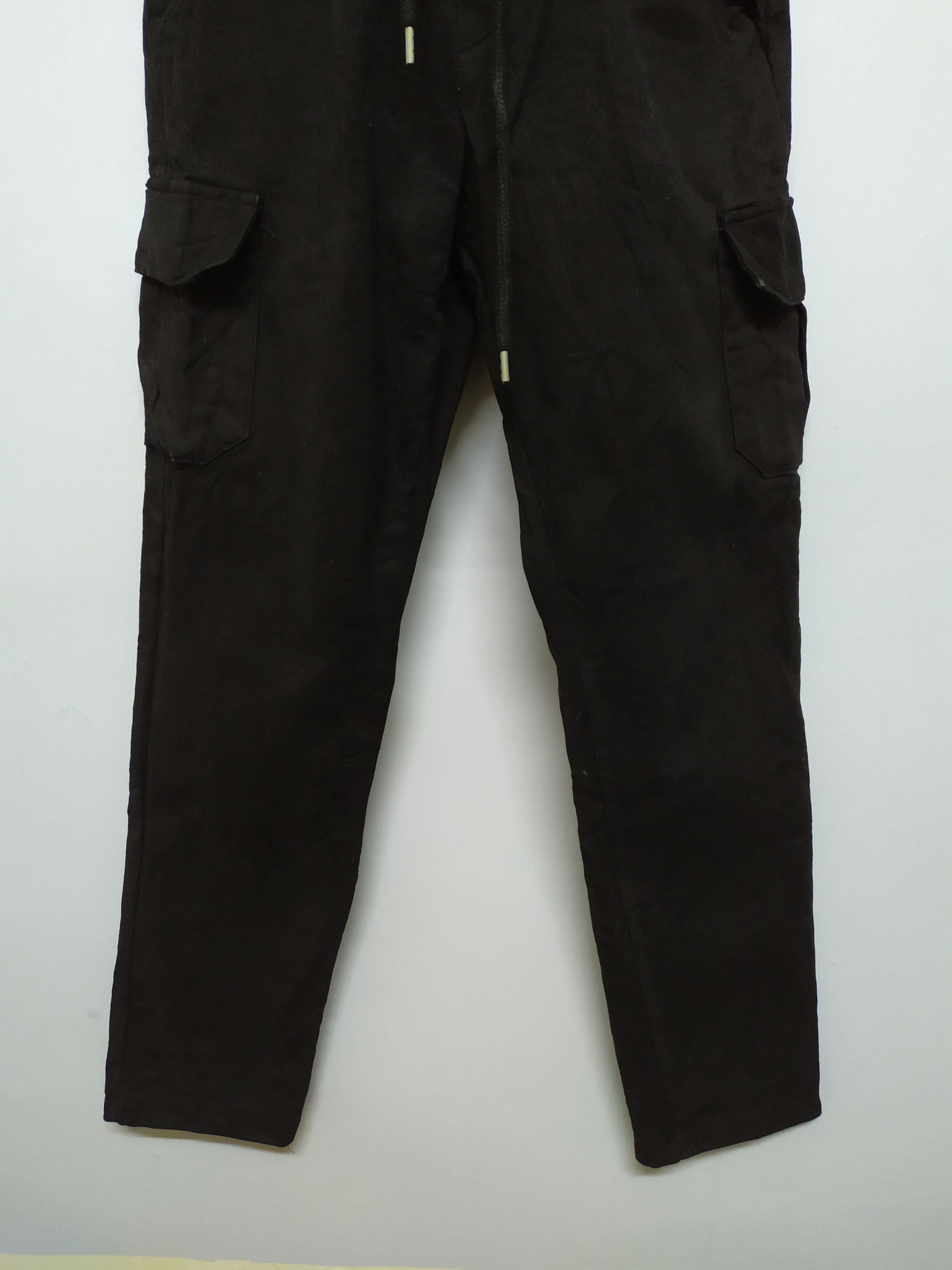 Japanese Brand PEACOCK SPRING WAIST BLACK CARGO PANTS Size US 29 - 3 Thumbnail