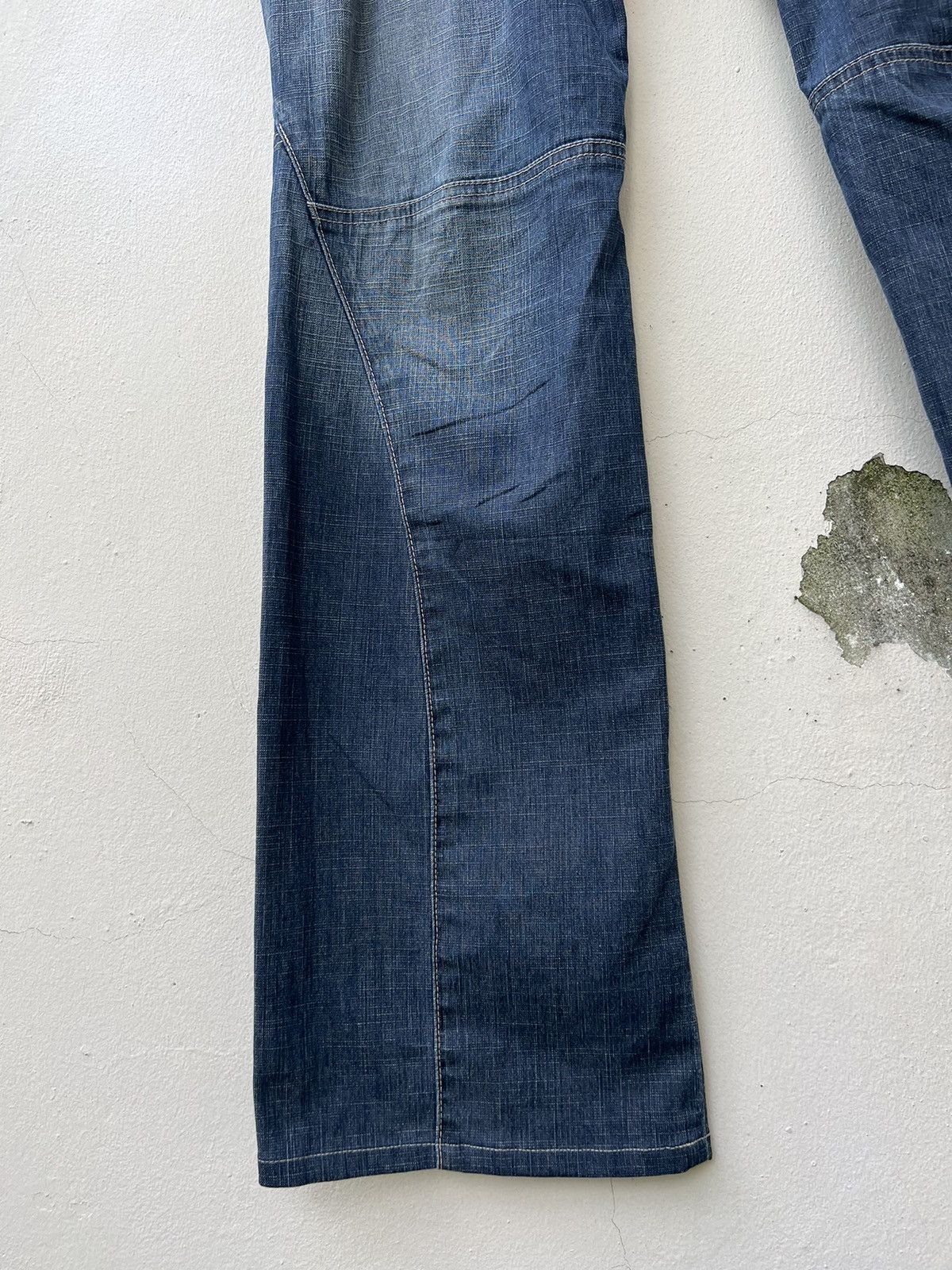 Le Grande Bleu (L.G.B.) Vintage MFG Stretch Fade Denim Flared Jeans Size US 31 - 9 Thumbnail