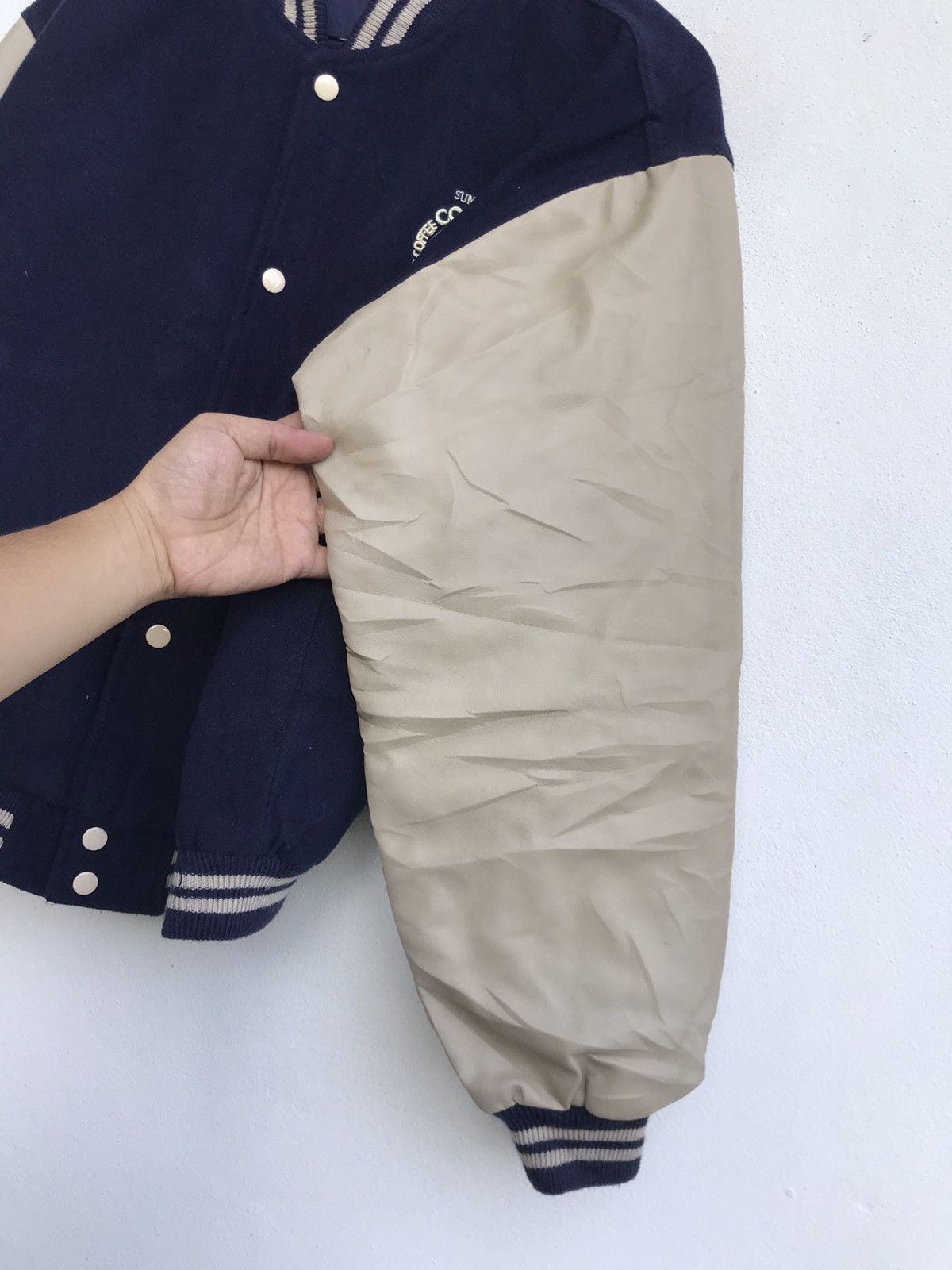 Other Suntory Coffee Boss Synthetic Leather Sleeve Varsity Jacket Size US M / EU 48-50 / 2 - 10 Thumbnail
