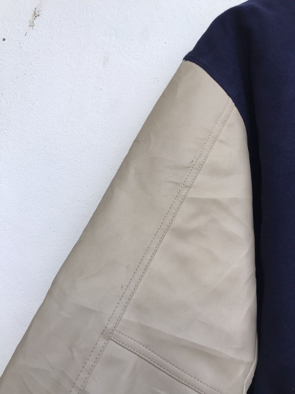 Other Suntory Coffee Boss Synthetic Leather Sleeve Varsity Jacket Size US M / EU 48-50 / 2 - 13 Thumbnail