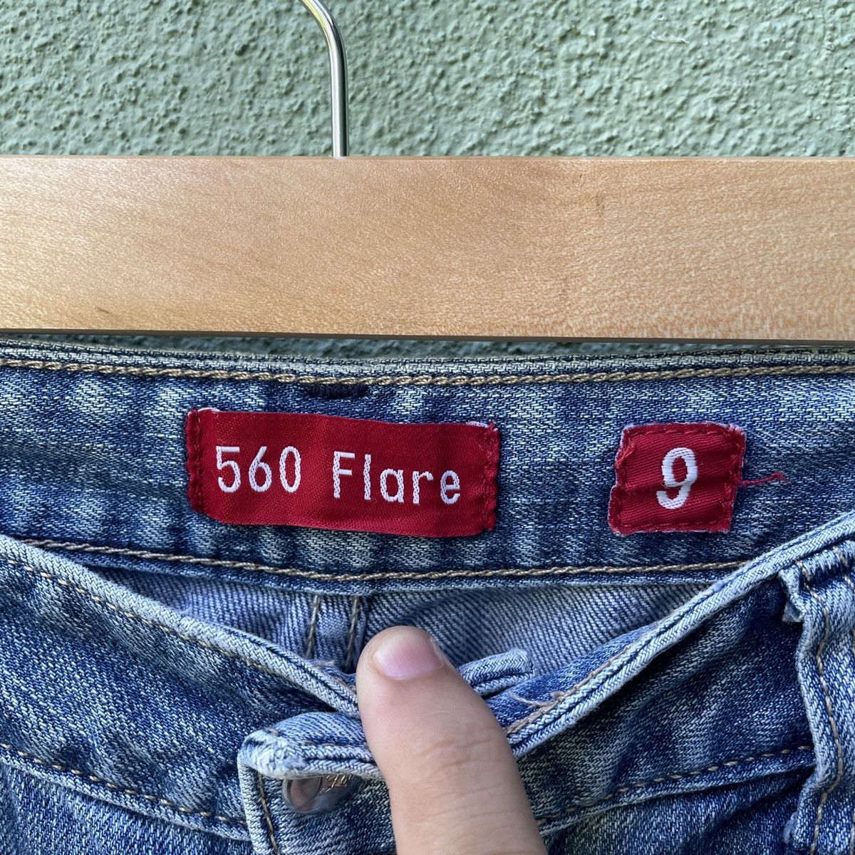 Levi's Vintage LEVI’S 560 FLARE Distress Denim Faded Pants Size US 29 - 7 Thumbnail