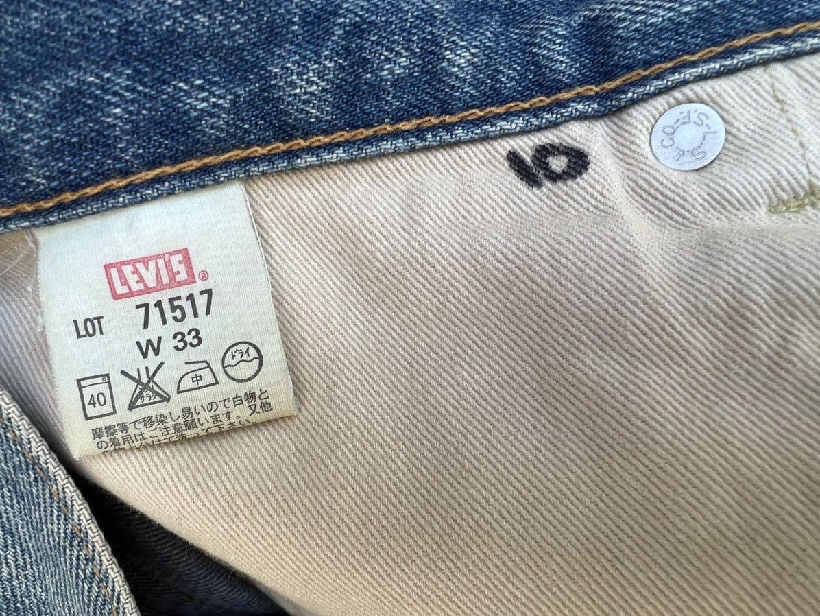Levi's Vintage Clothing VTG 2002 LVC Levi’s 517 Big E Mud Wash Denim Flared Jeans Size US 32 / EU 48 - 24 Thumbnail