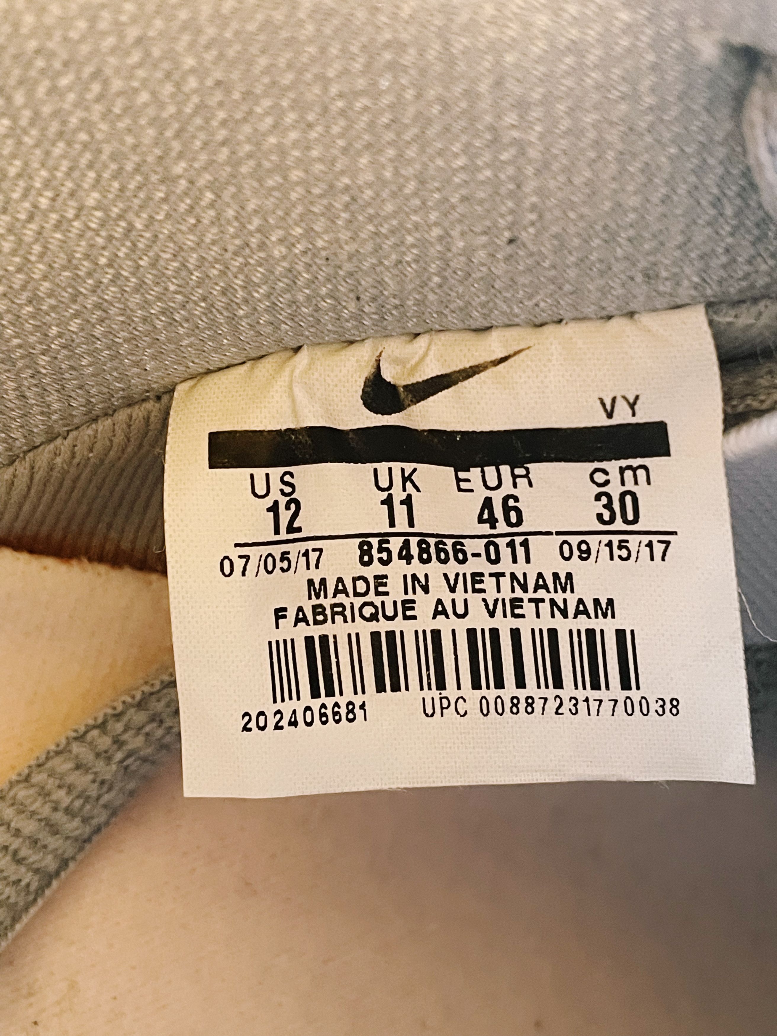 Nike Nike SB Zoom Dunk Low Pro Wolf Grey Summit White Clear Size US 12 / EU 45 - 9 Thumbnail