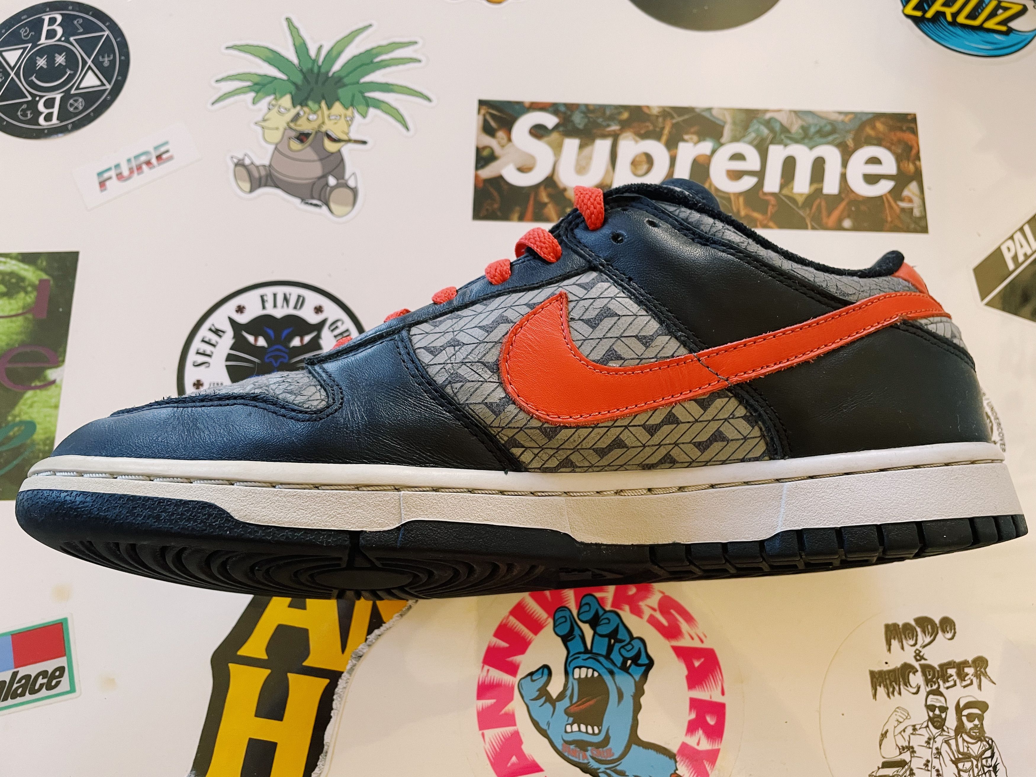 Nike Nike Dunk Low Black / Neutual Gray / Safety Orange Flash Size US 9.5 / EU 42-43 - 2 Thumbnail