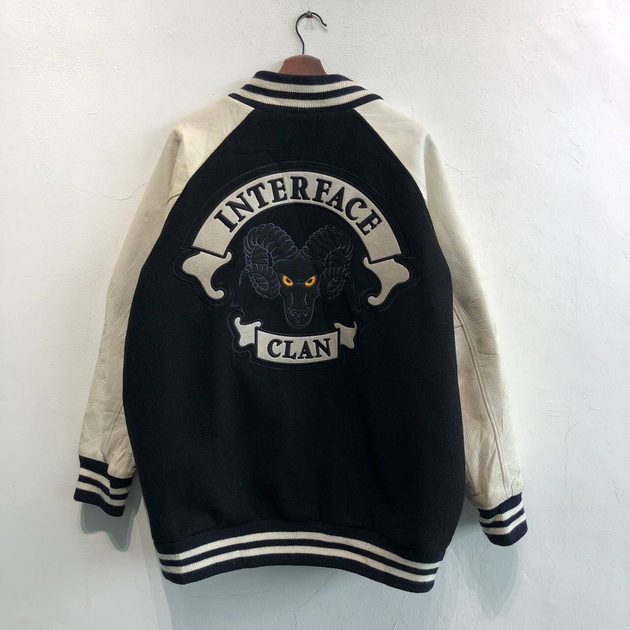 Vintage Interface Clan Black Big Logo Varsity Jacket Size US XL / EU 56 / 4 - 1 Thumbnail
