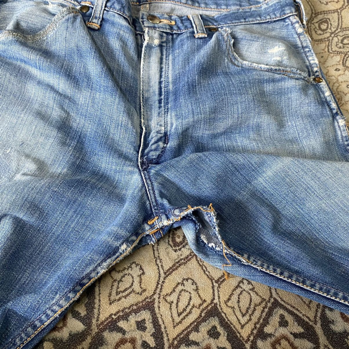 Wrangler Vintage 60s Wrangler Blue Bell Damage Jeans 32x29 Size US 32 / EU 48 - 19 Thumbnail