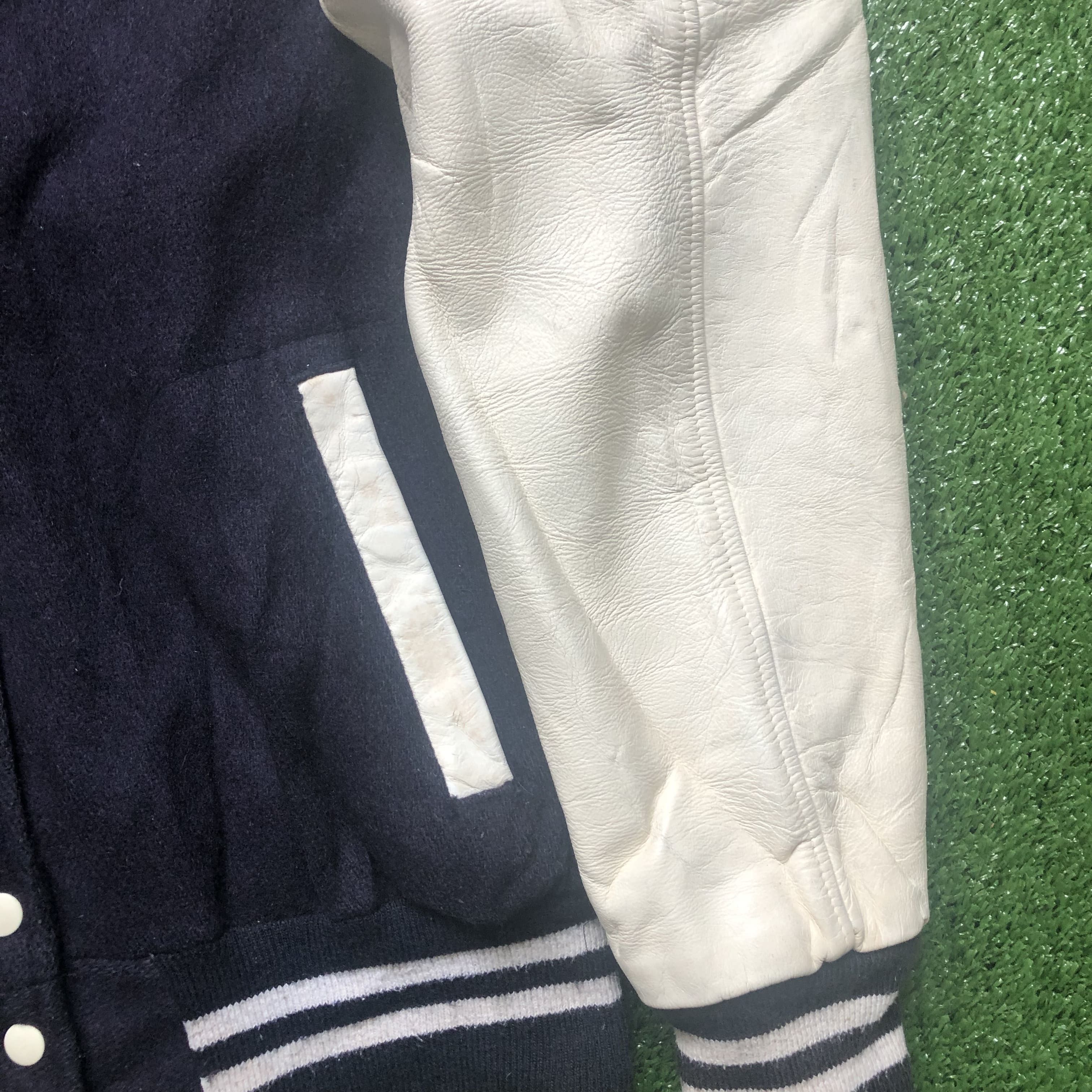 Vintage Vintage St. Hugh's Leather Sleeve Letterman Jacket Size US M / EU 48-50 / 2 - 8 Thumbnail