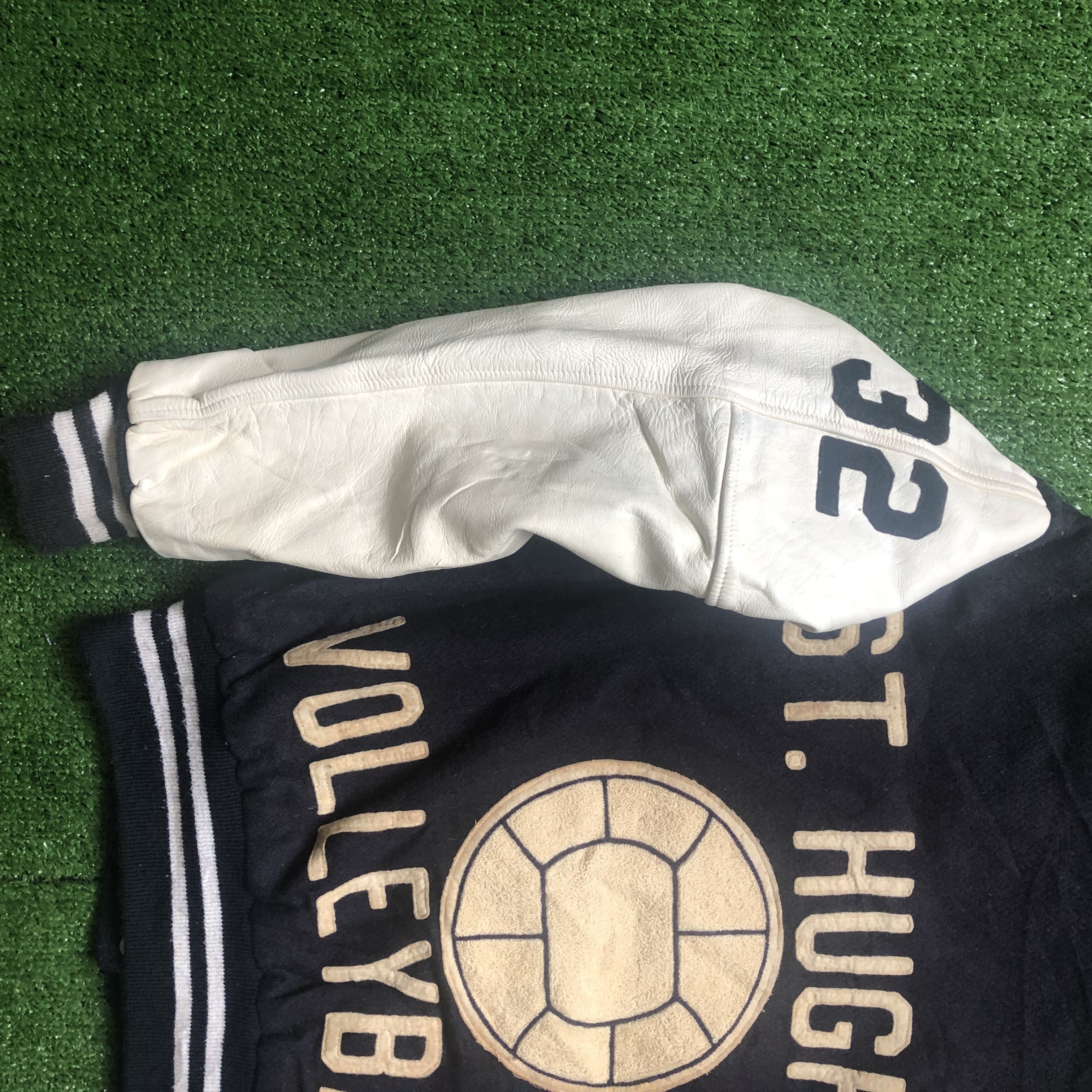 Vintage Vintage St. Hugh's Leather Sleeve Letterman Jacket Size US M / EU 48-50 / 2 - 4 Thumbnail