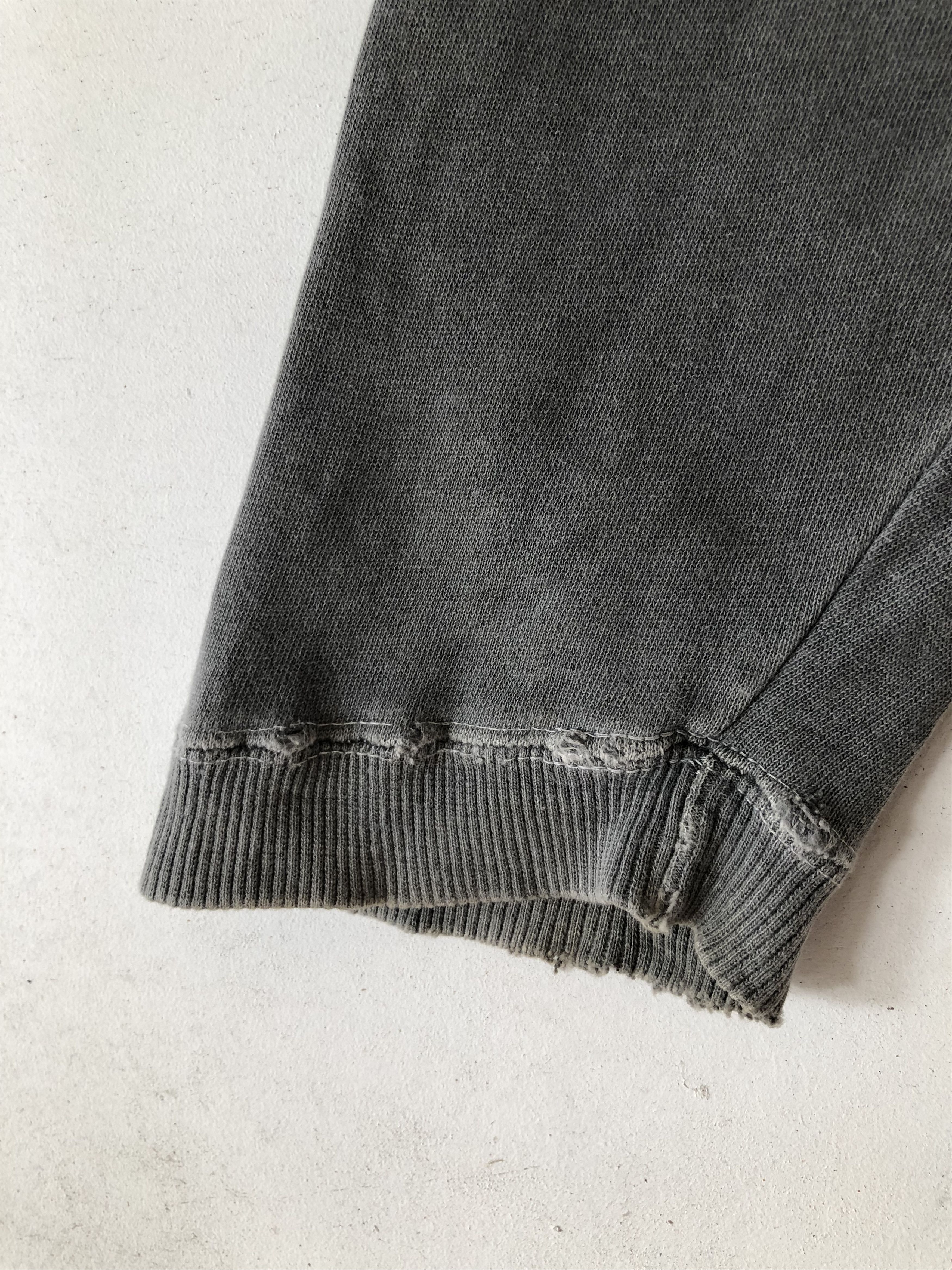 Vintage RARE🔥90’S VISION STREET SNOWBOARD DISTRESSED SWEATSHIRT Size US L / EU 52-54 / 3 - 6 Thumbnail