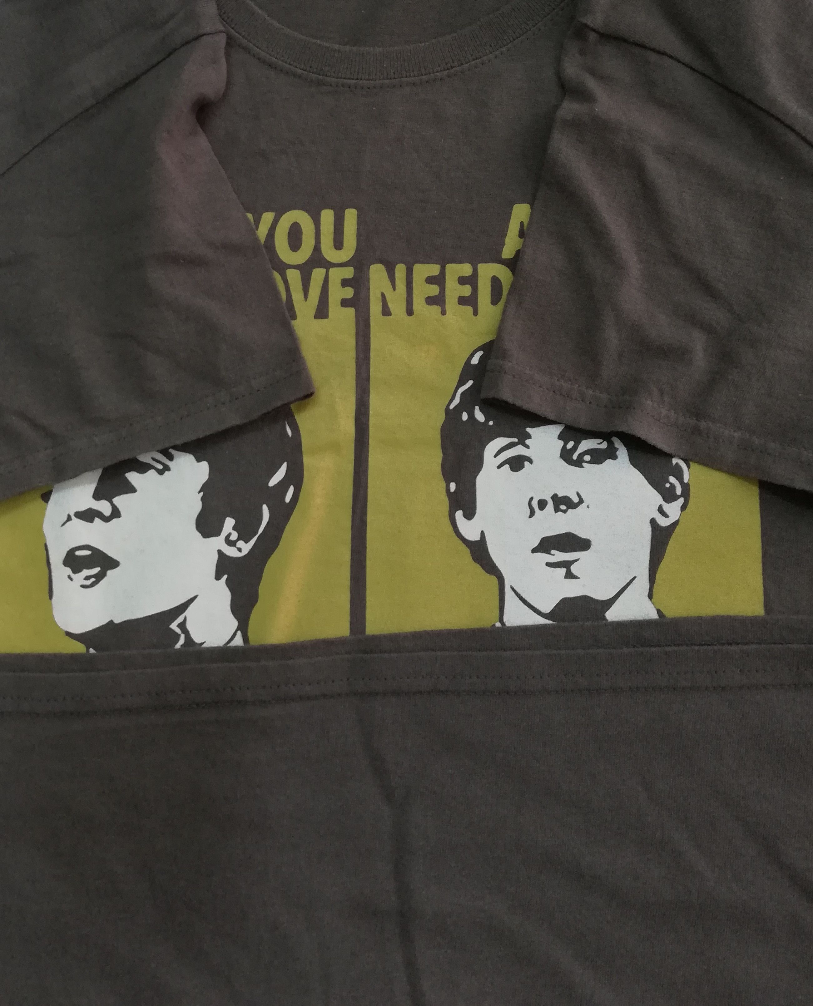 Band Tees × Gildan 🔥The Beatles Yoda Love Is All You Need T-shirt🔥 Size US L / EU 52-54 / 3 - 4 Thumbnail