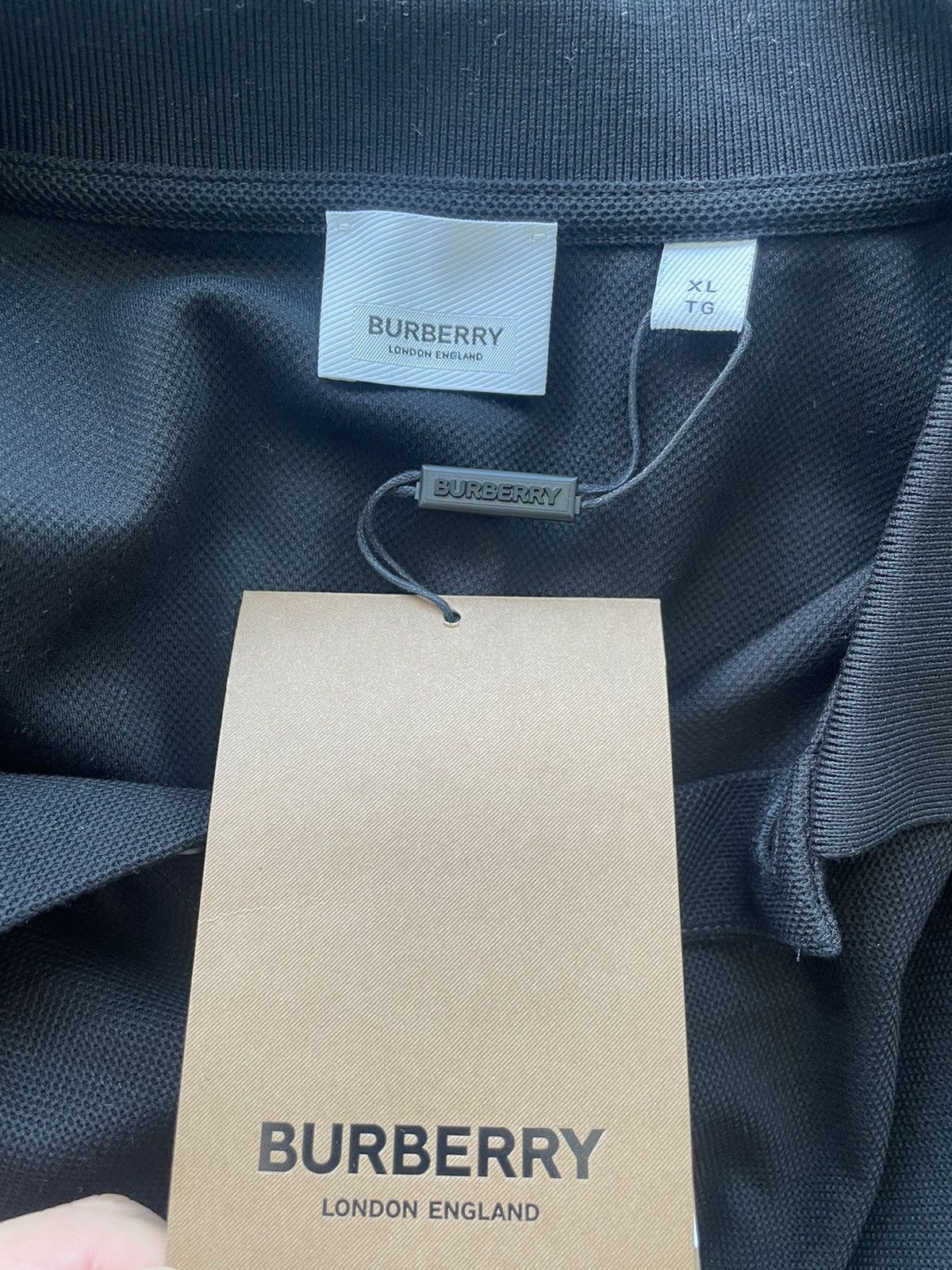 Burberry Brand New Limited Edition Iconic BBR Logo Polo Tee T-shirt Size US XL / EU 56 / 4 - 4 Thumbnail